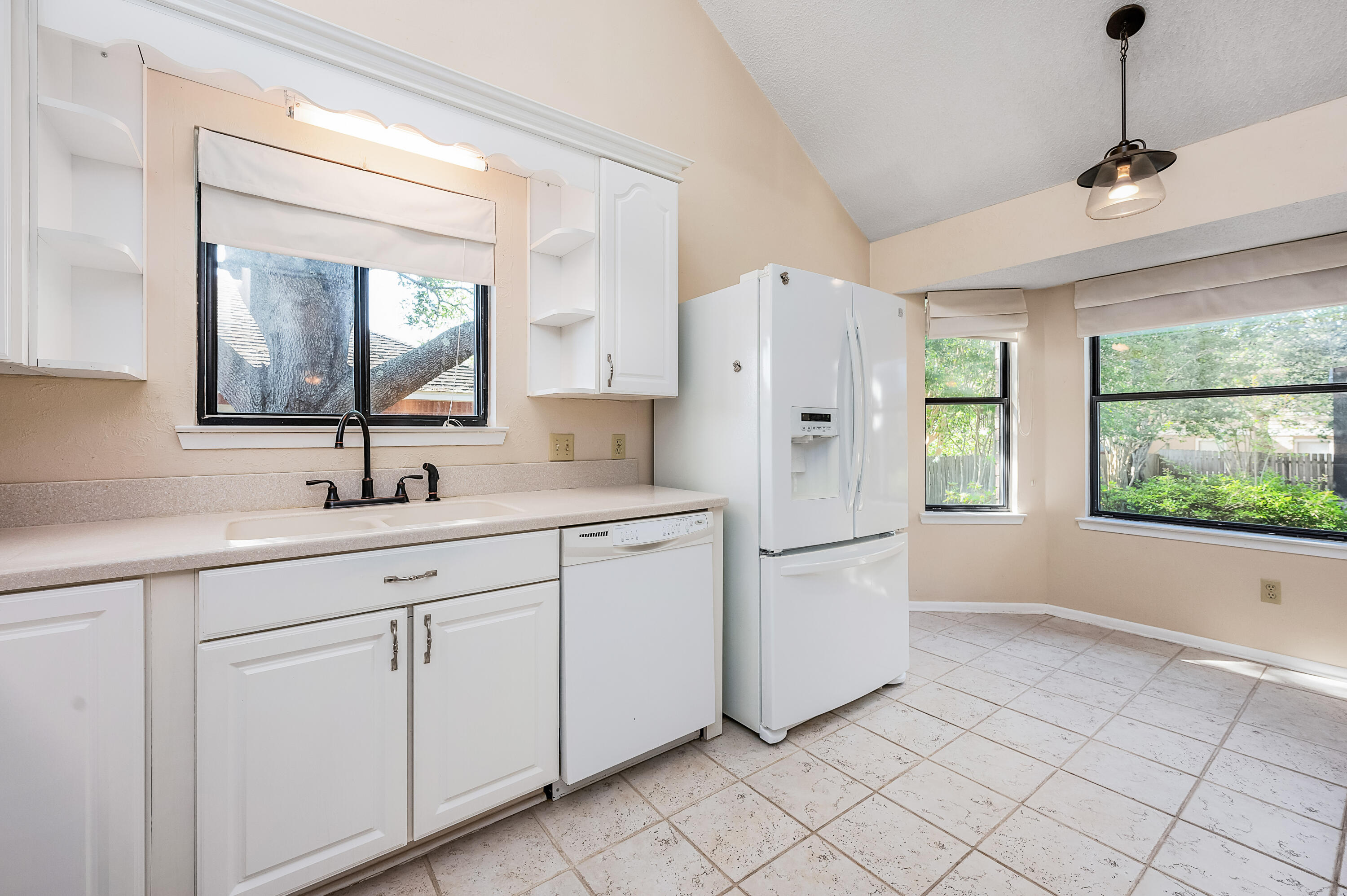 SANTA ROSA SHORES - Residential