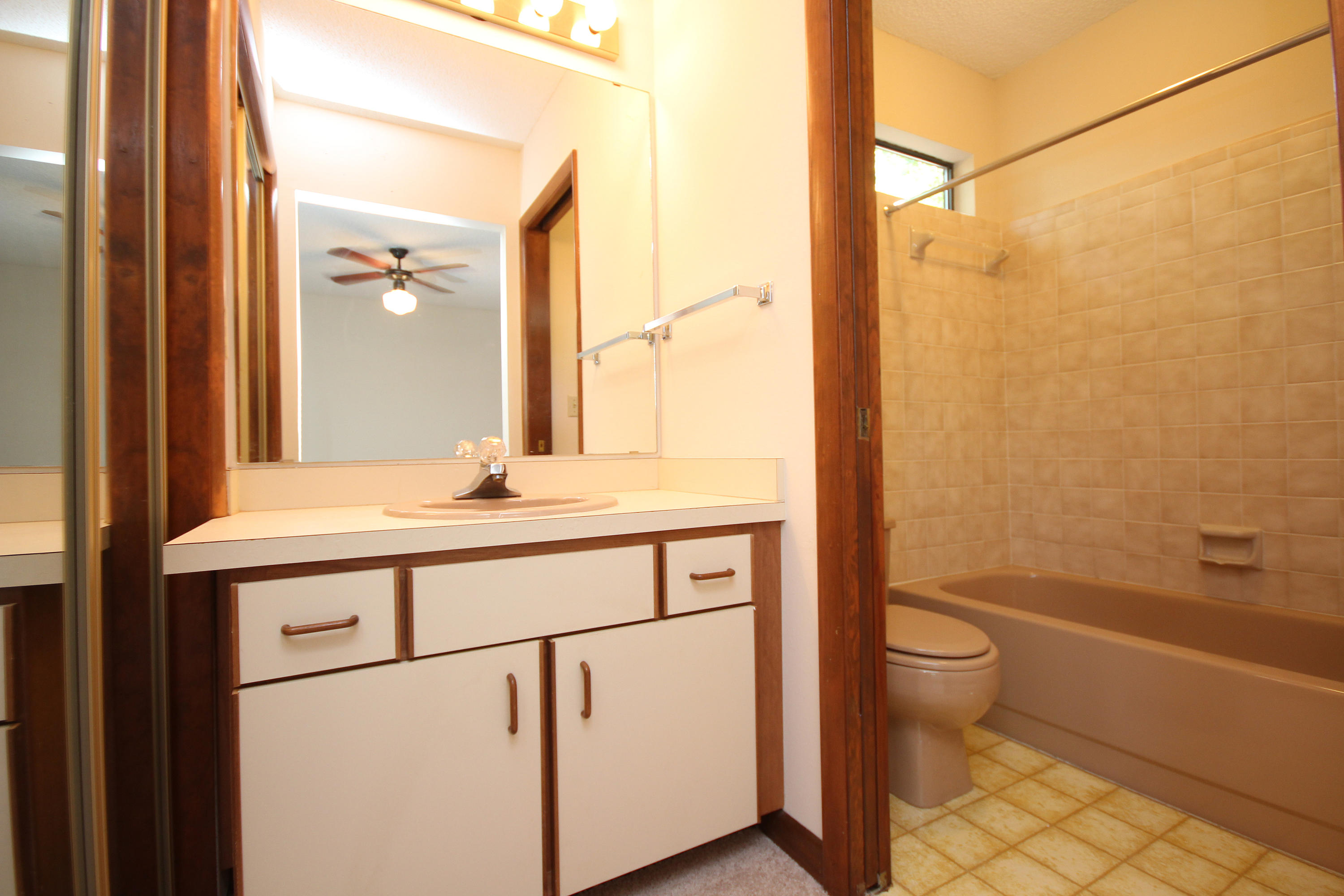 PALM CREST - Residential