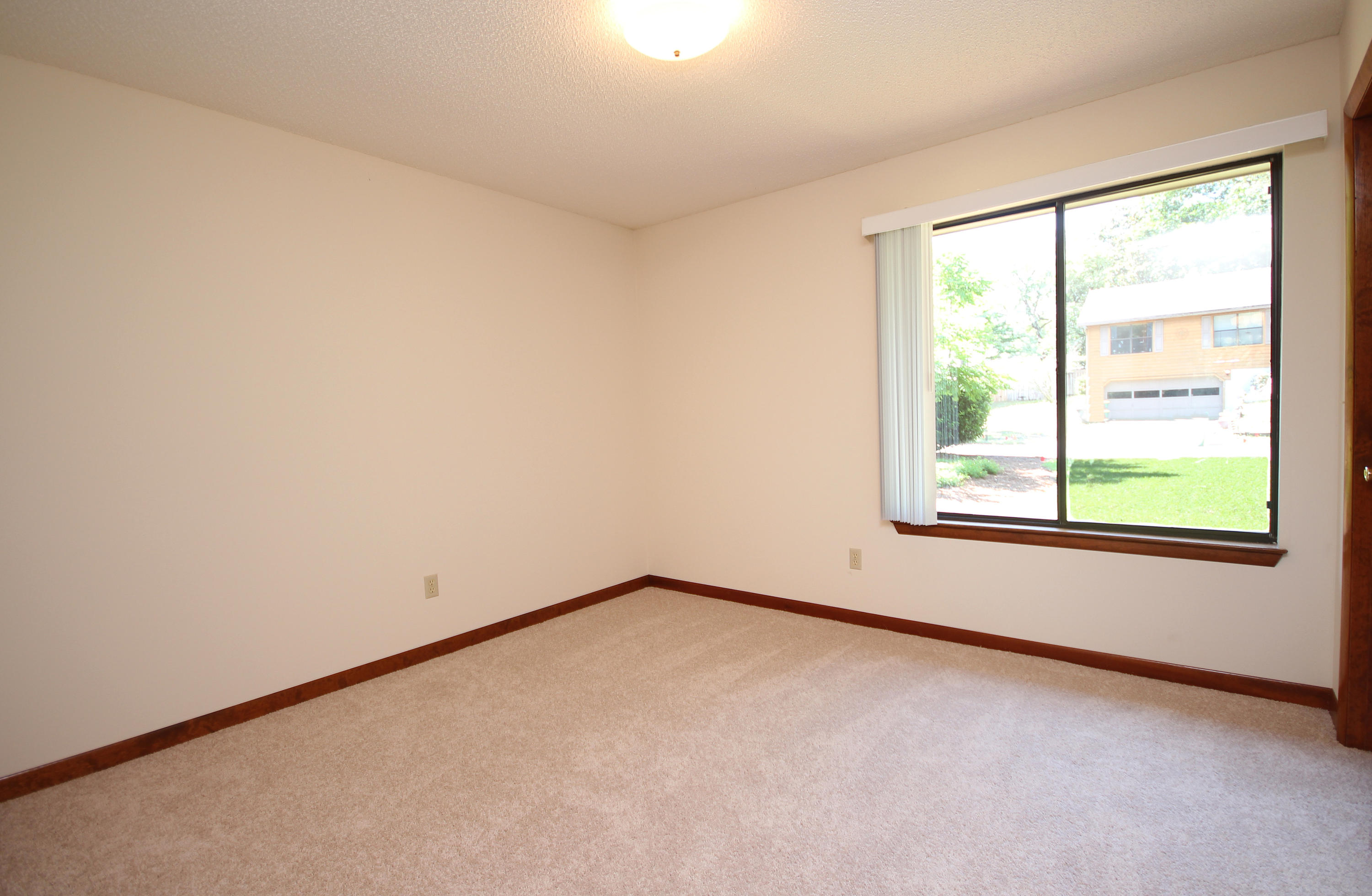 PALM CREST - Residential