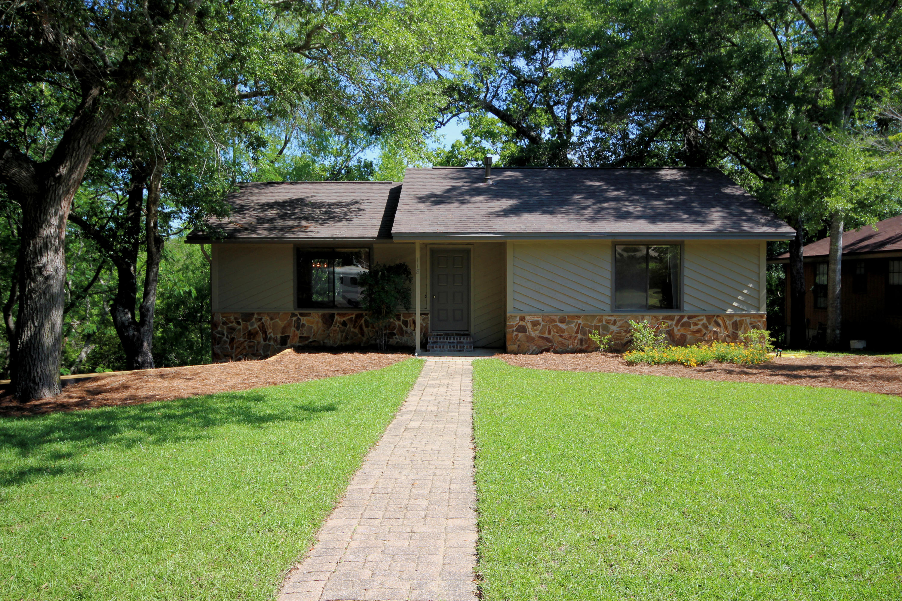 PALM CREST - Residential