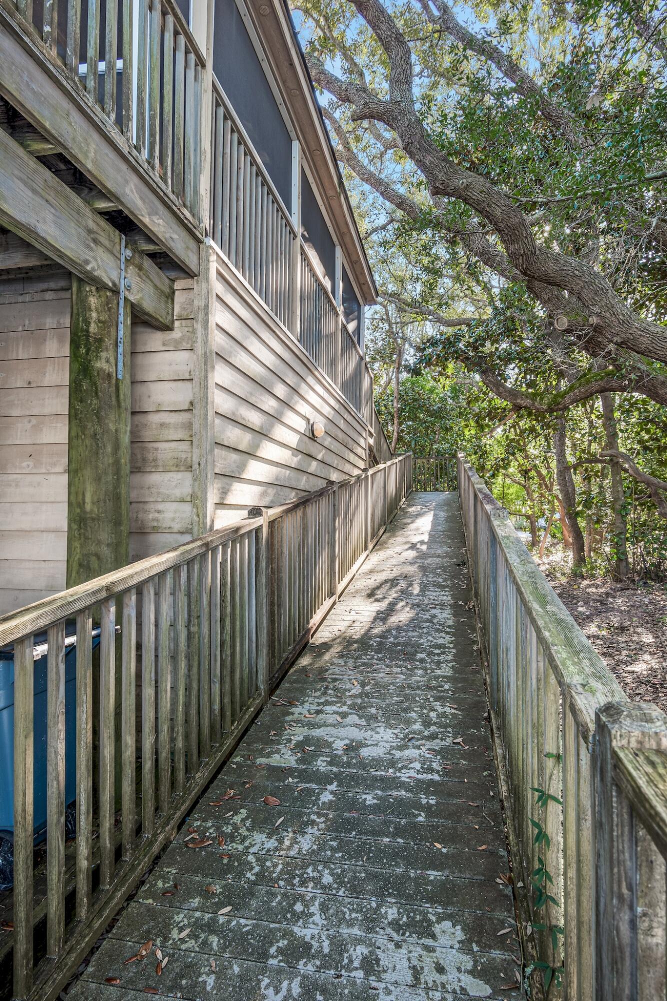 BEACH HIGHLAND - Residential