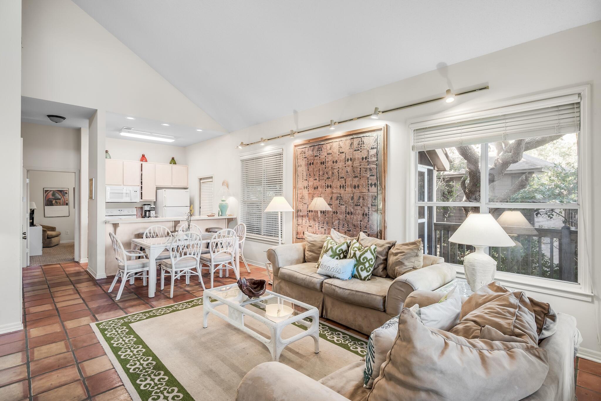 BEACH HIGHLAND - Residential