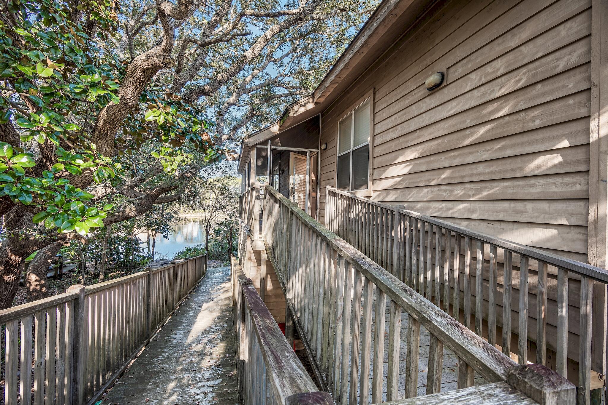 BEACH HIGHLAND - Residential
