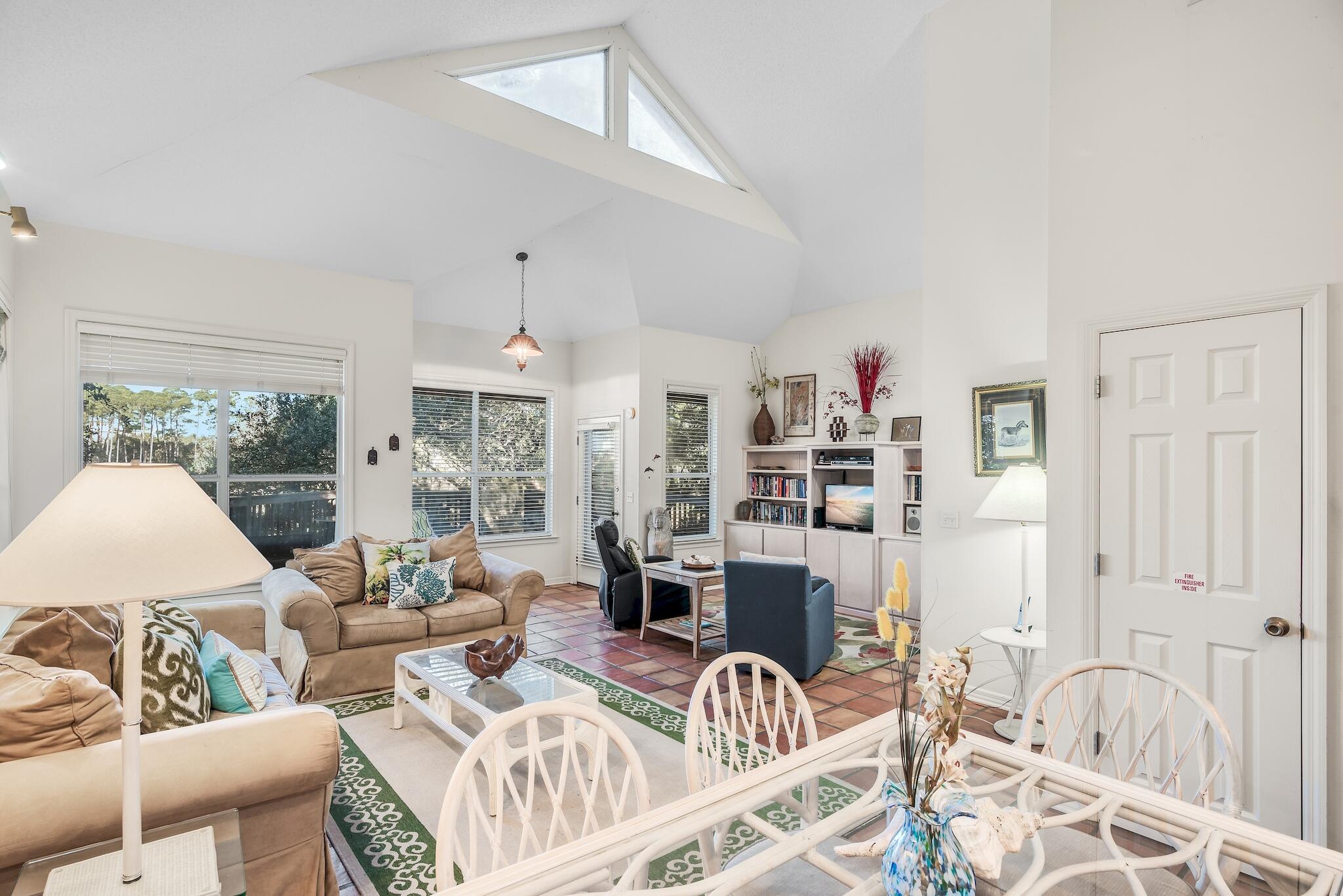 BEACH HIGHLAND - Residential