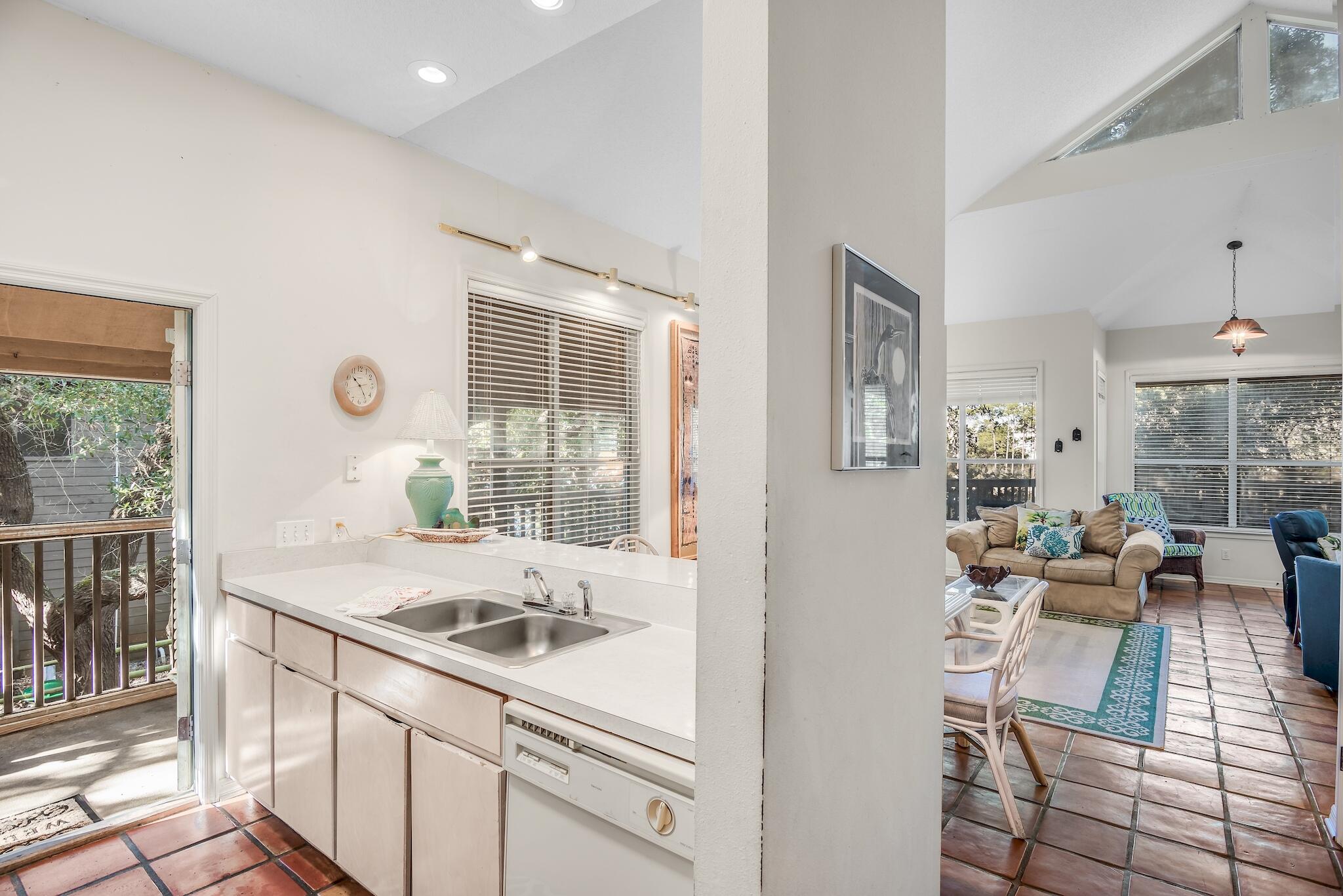 BEACH HIGHLAND - Residential