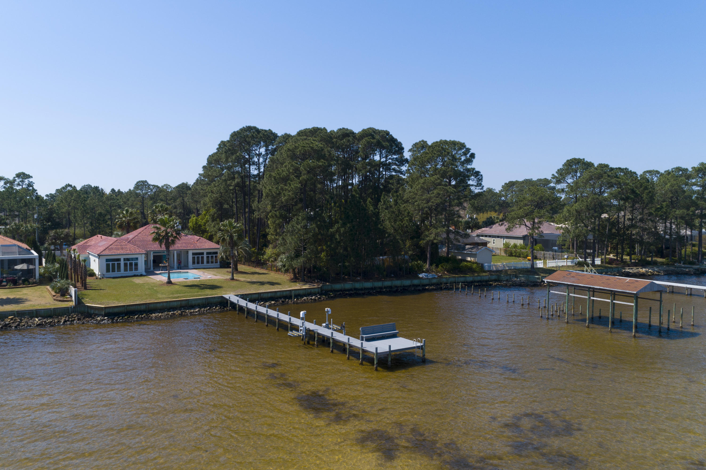 HOLIDAY SHORES ESTATES - Land