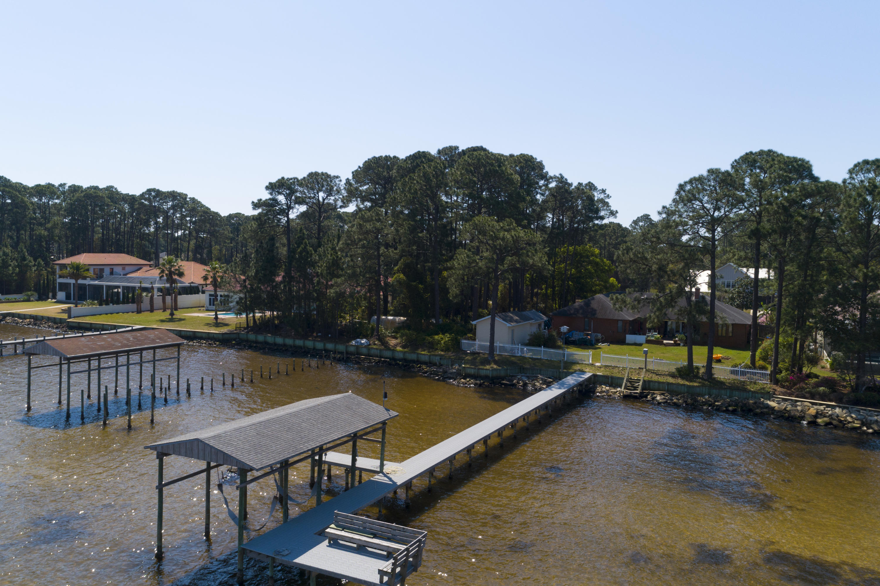 HOLIDAY SHORES ESTATES - Land