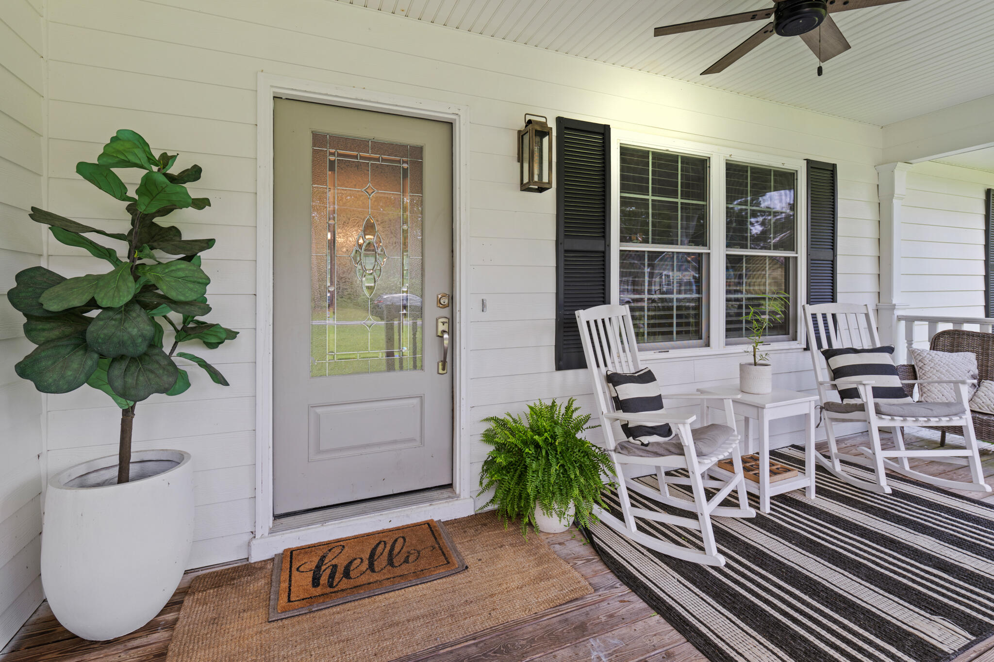 COUNTRY CLUB MANOR - Residential