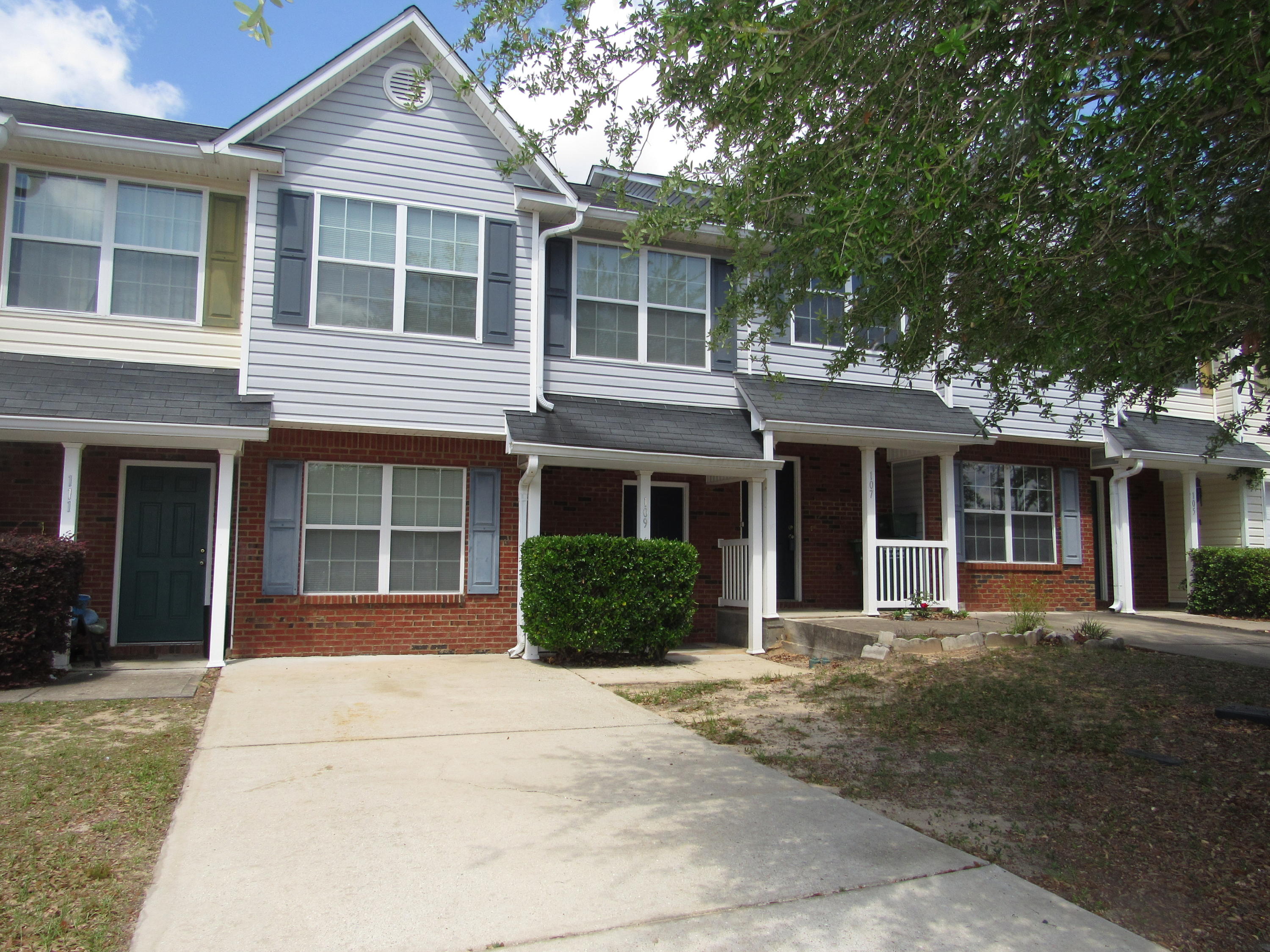 ROLLING PINES - Residential