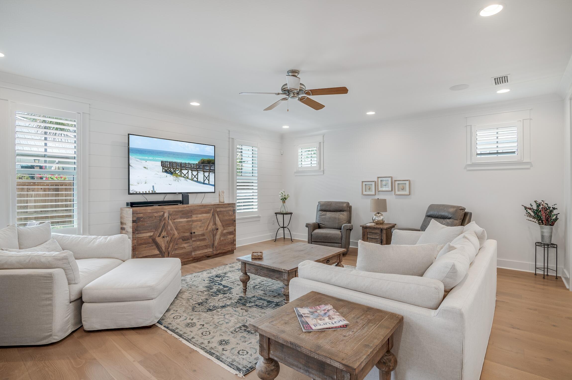 FRANGISTA BEACH 2ND ADDN - Residential