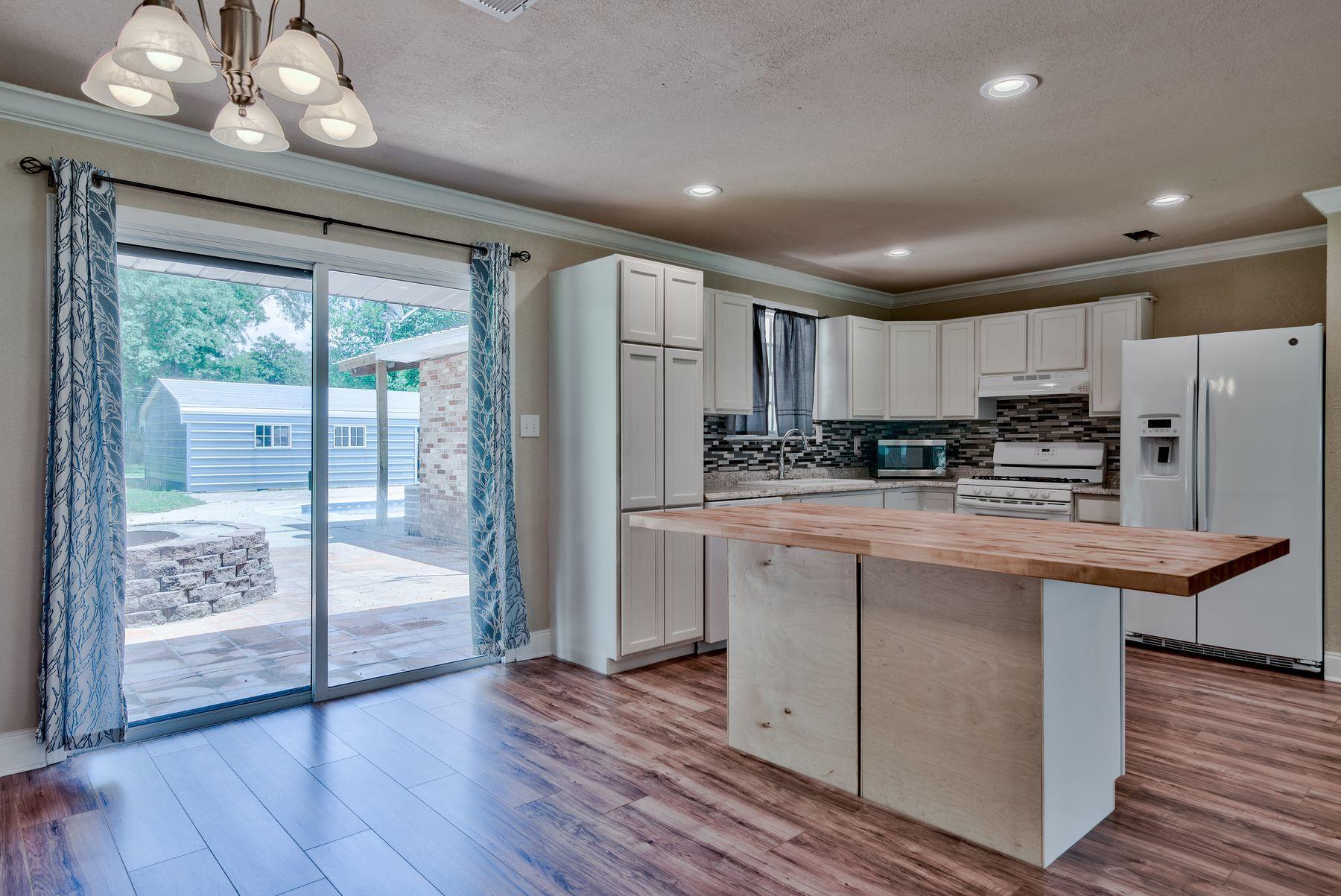 M J PARRISH S/D - Residential