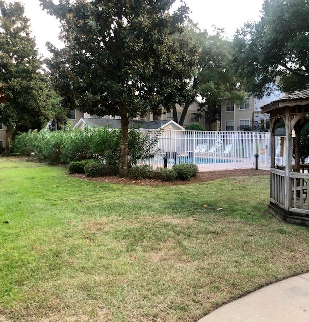 THE OAKS AT NICEVILLE - Residential