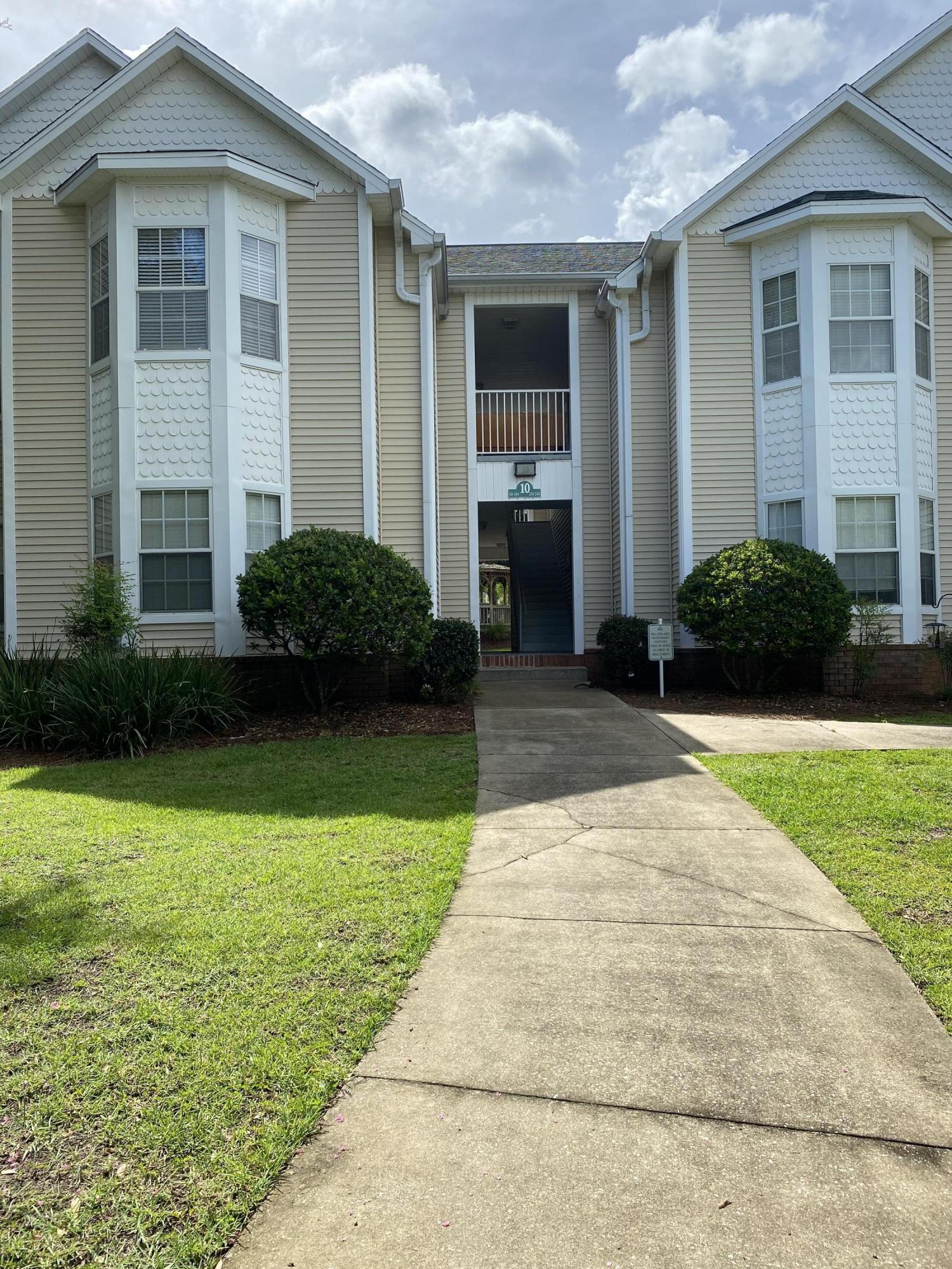 THE OAKS AT NICEVILLE - Residential