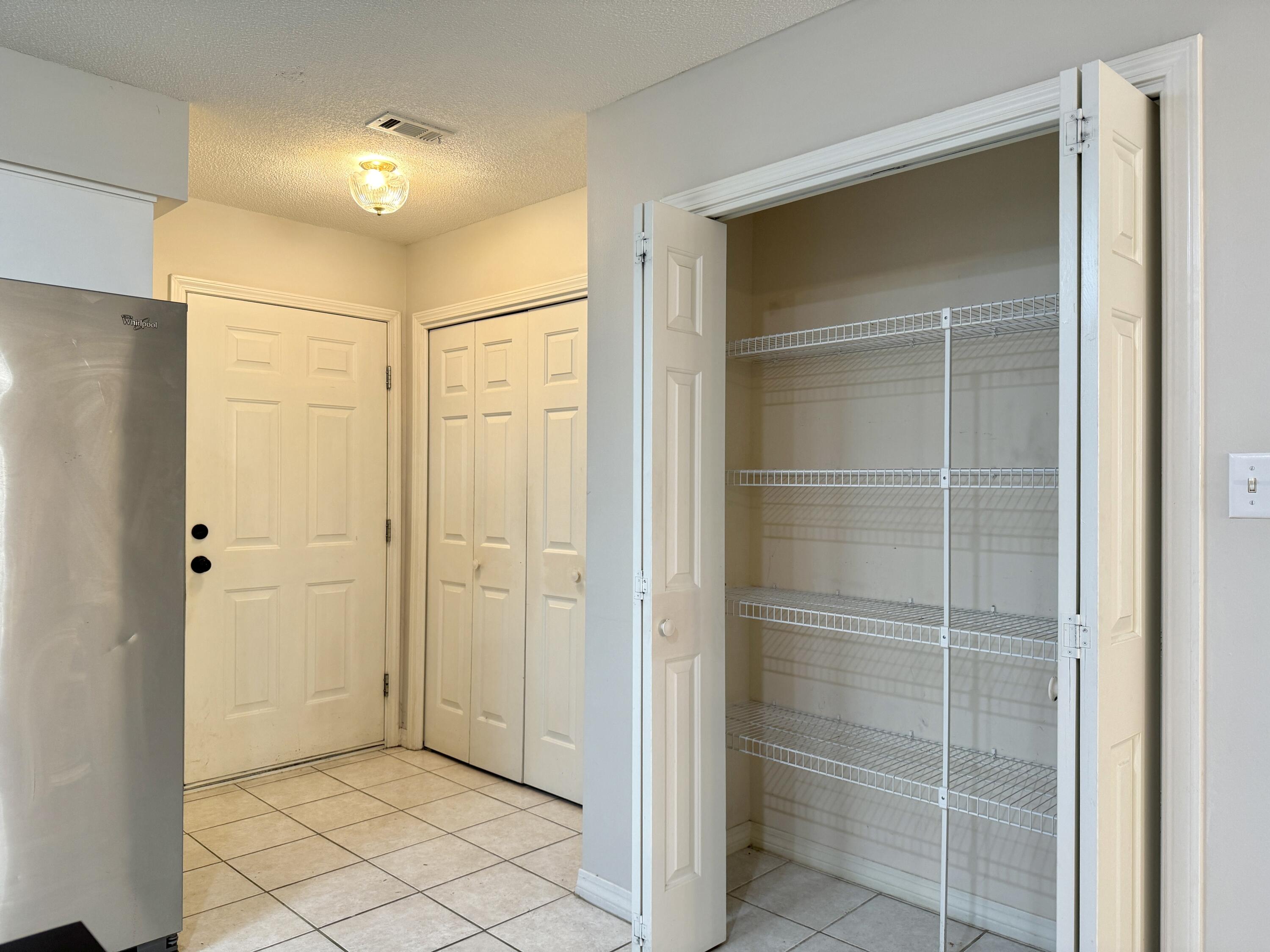 HOLIDAY SHORES ESTATES 3RD ADDN - Residential