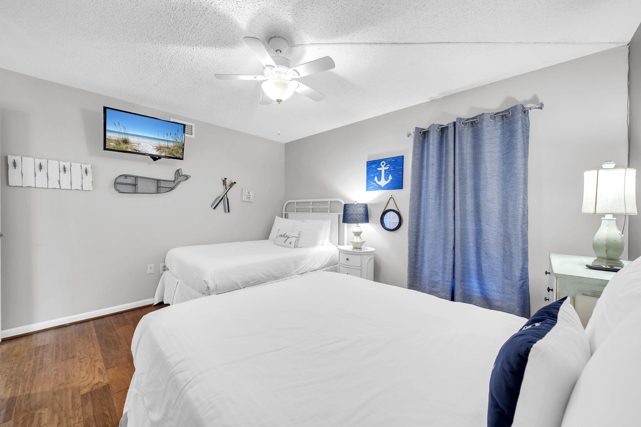 EMERALD ISLE - Residential