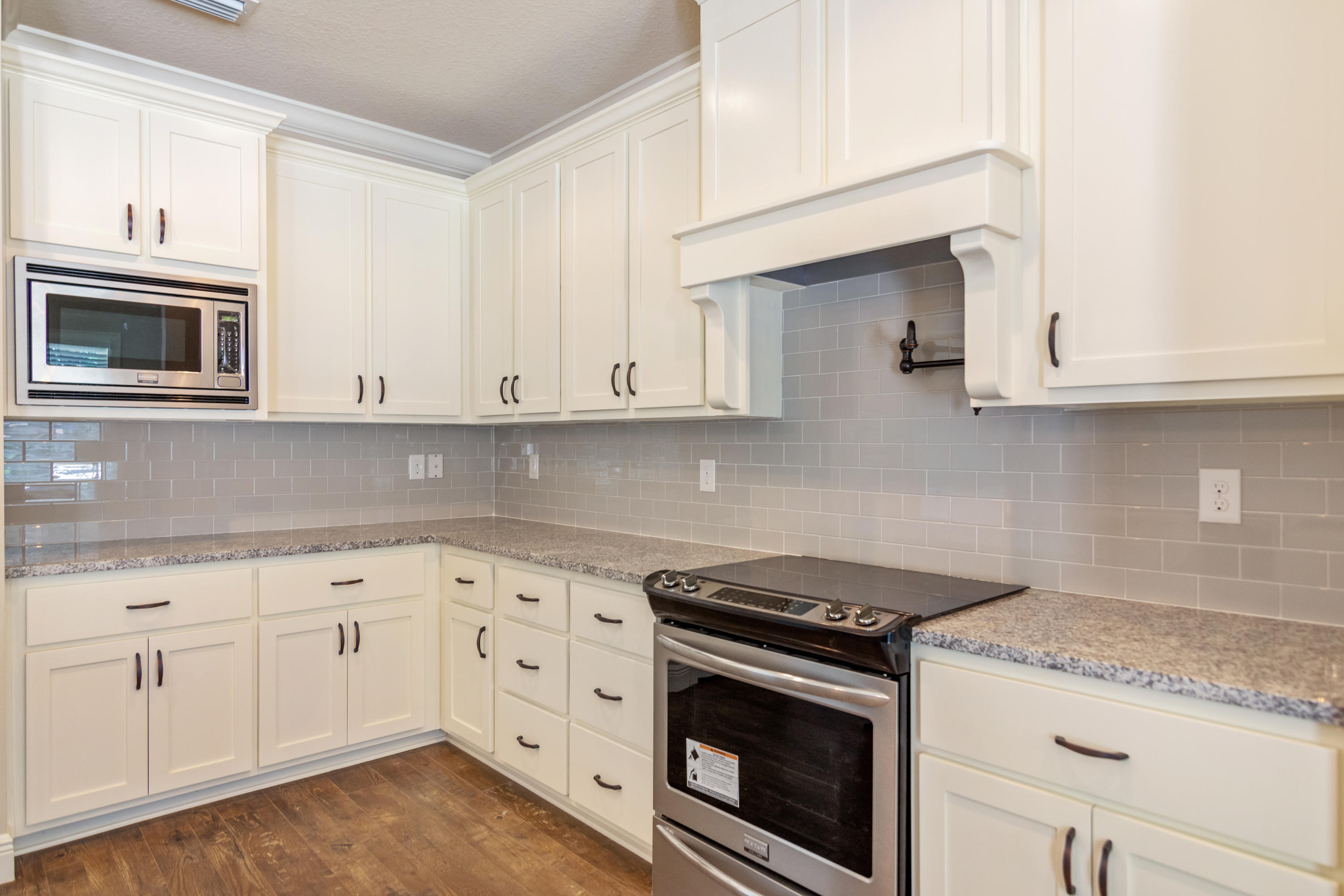 HOMEWOOD EST - Residential