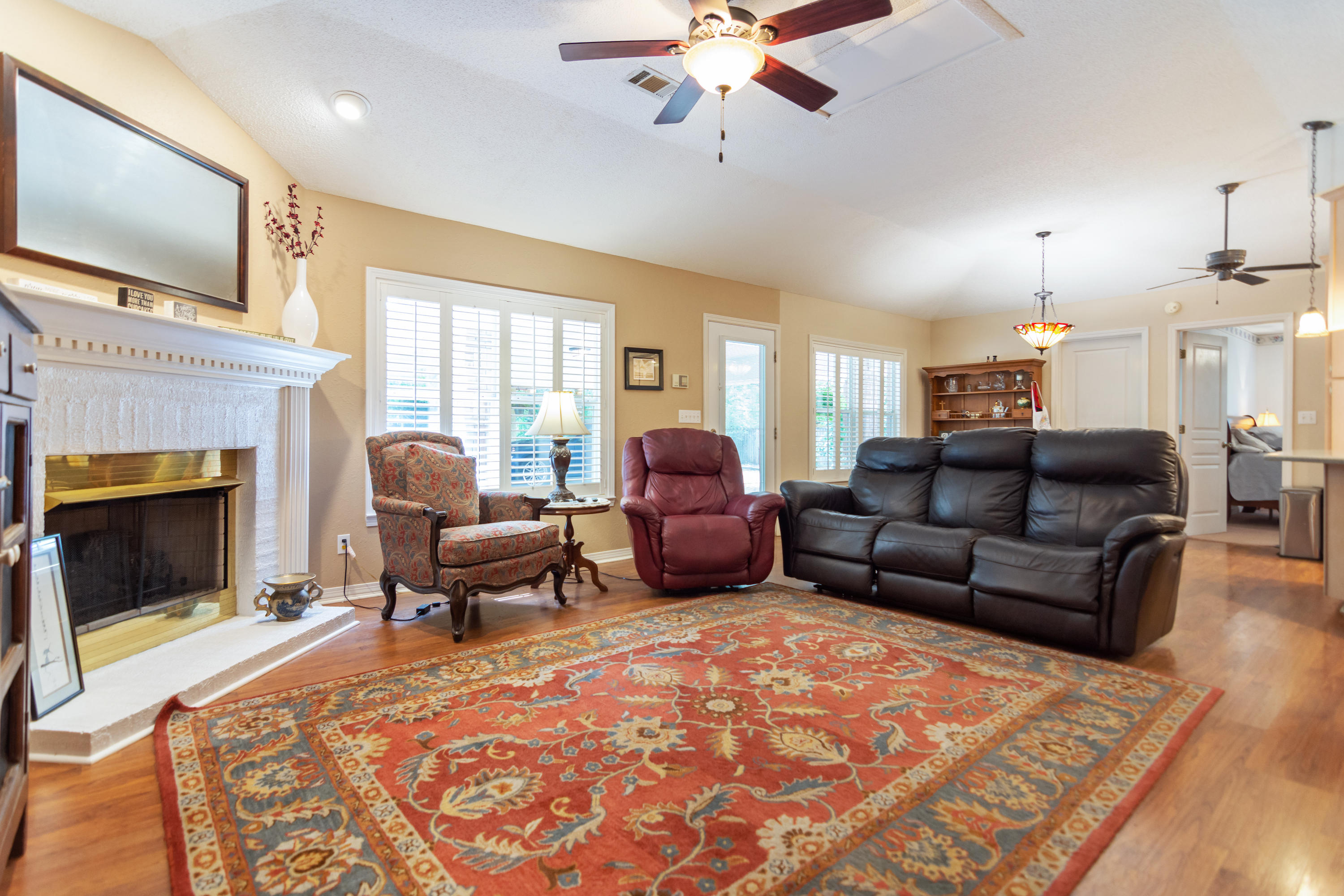 HOLLY HILLS - Residential