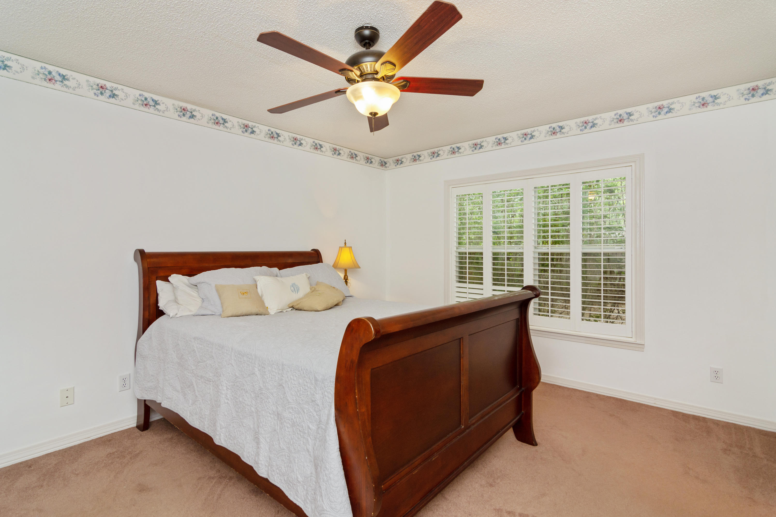 HOLLY HILLS - Residential