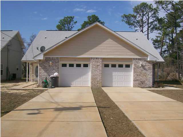 SANTA ROSA OAKS CONDOMINIUM - Residential Lease