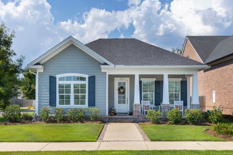 Photo of 1325 Verbena Place, Niceville, FL 32578 (MLS # 985928)