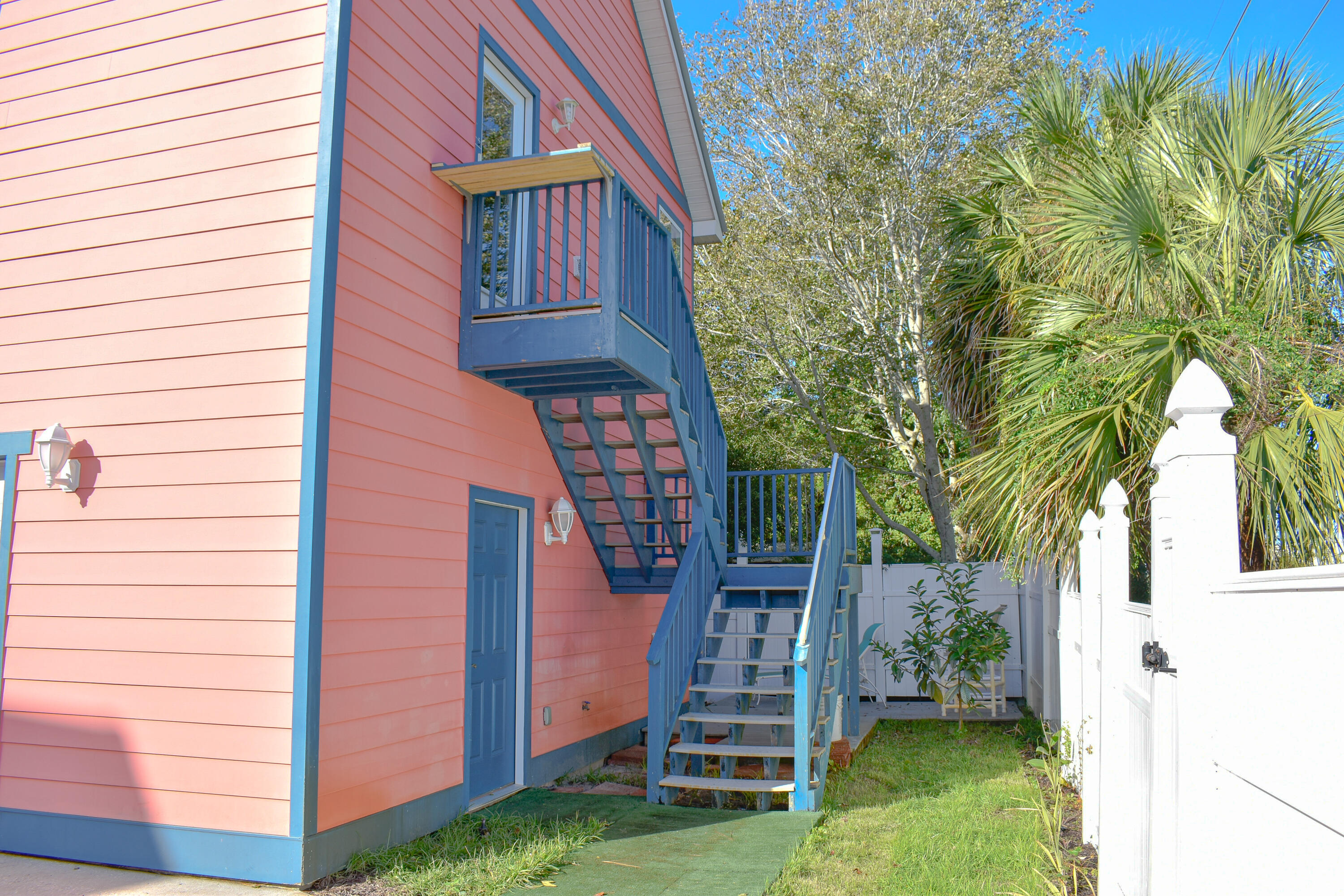 CRYSTAL BEACH - Residential