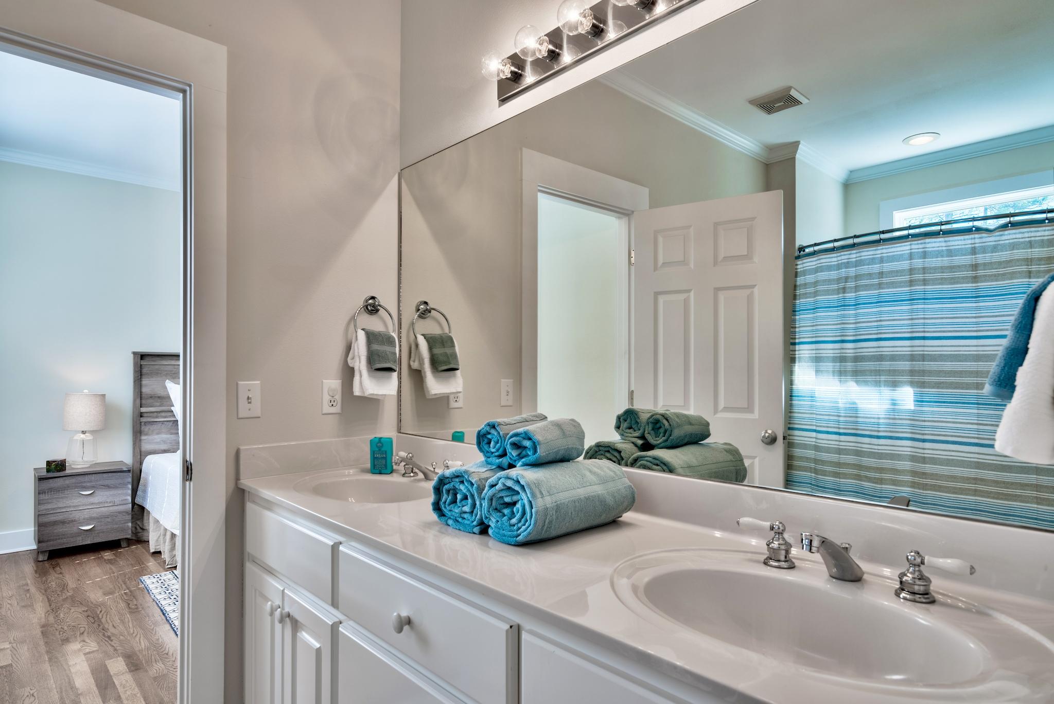 GROVE BY THE SEA - Residential