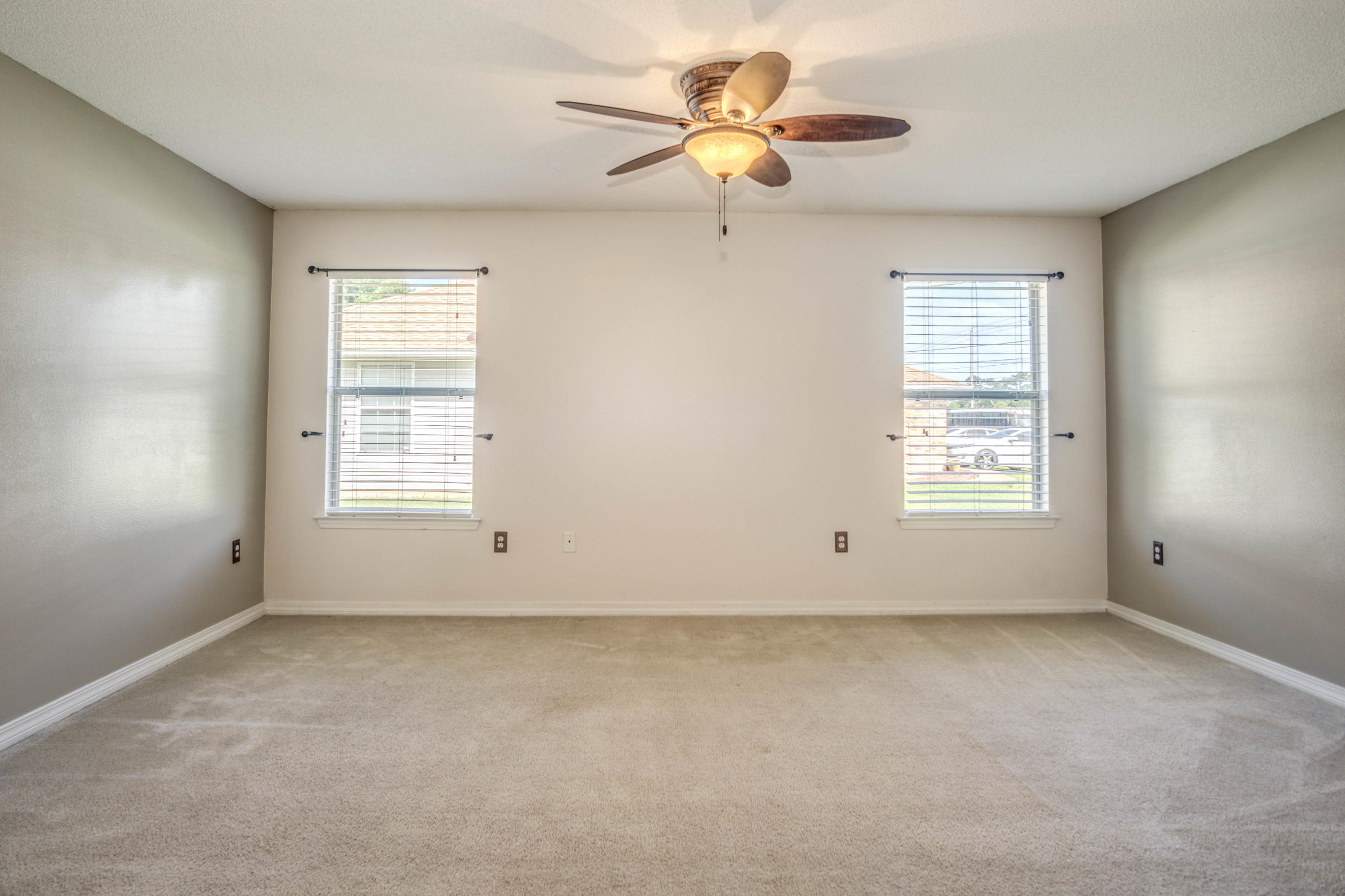 ROSS CROSSING - Residential