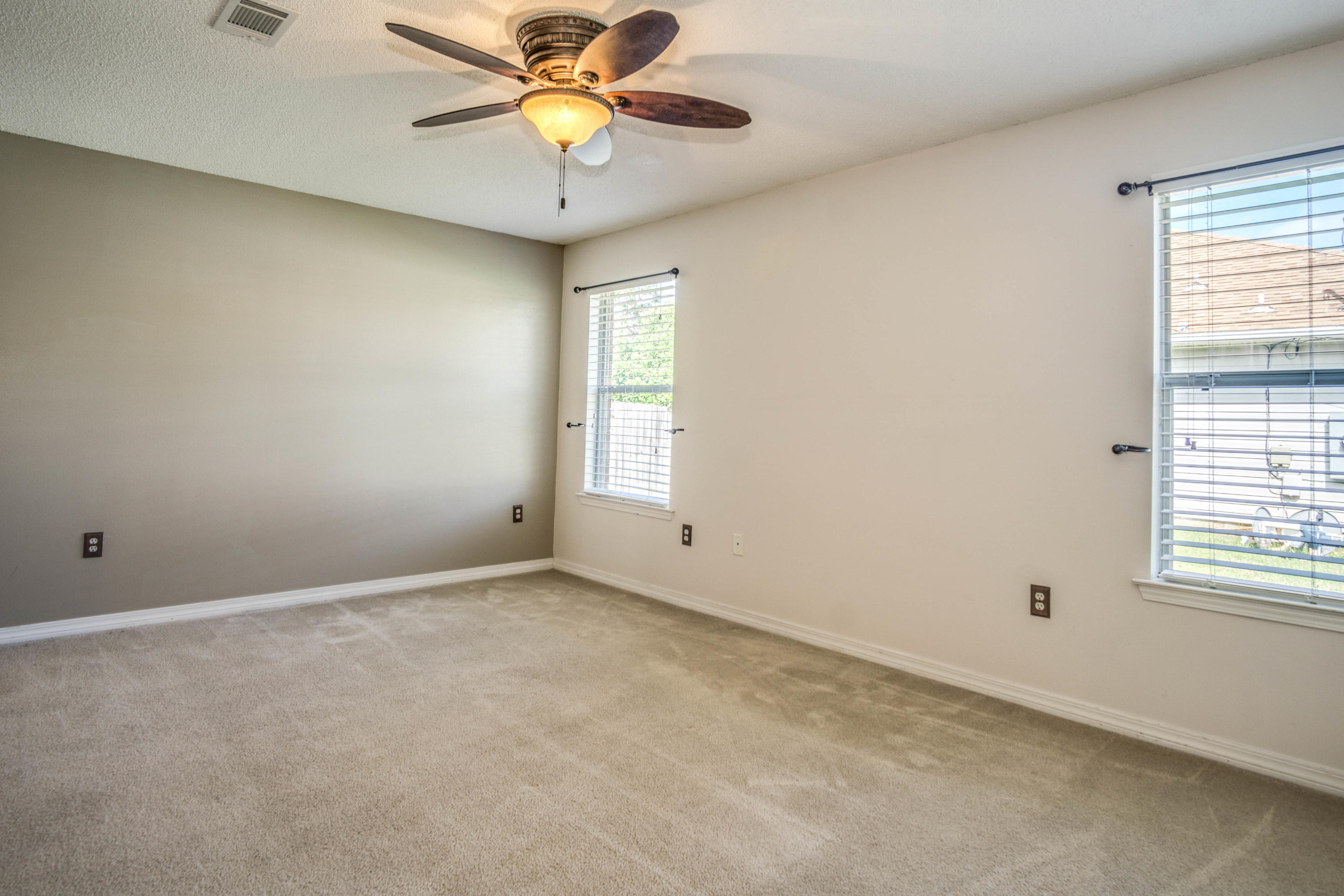 ROSS CROSSING - Residential