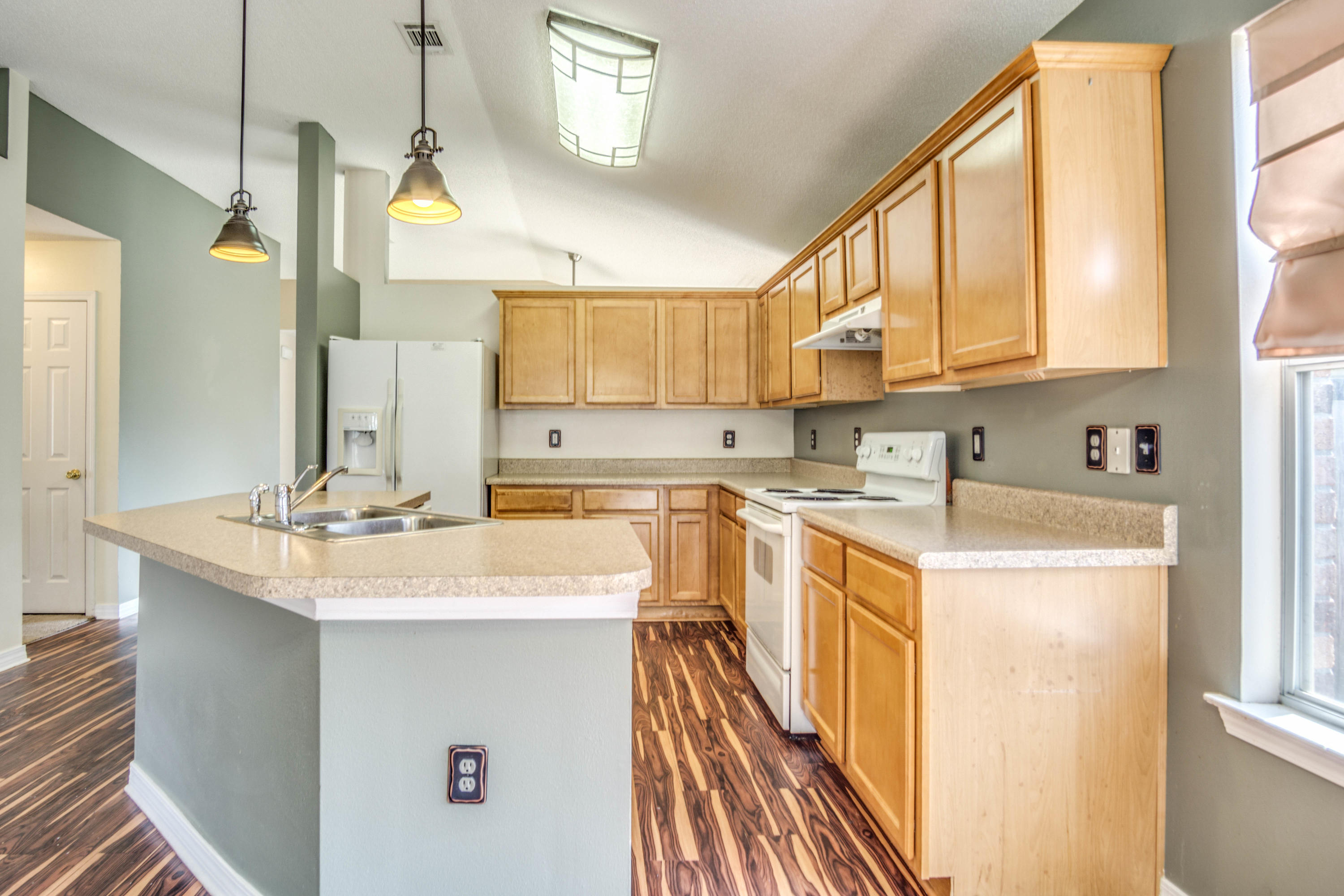 ROSS CROSSING - Residential