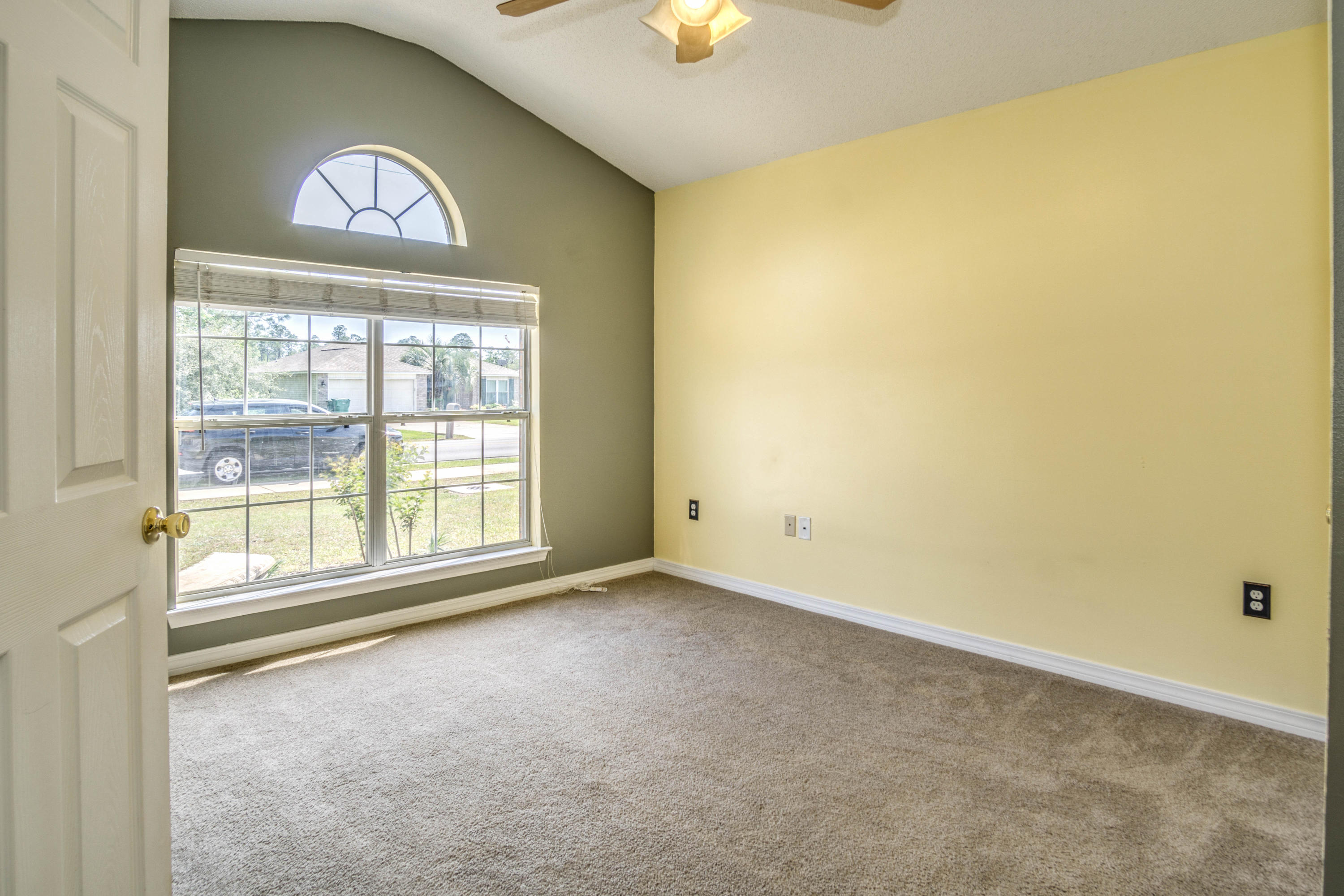 ROSS CROSSING - Residential