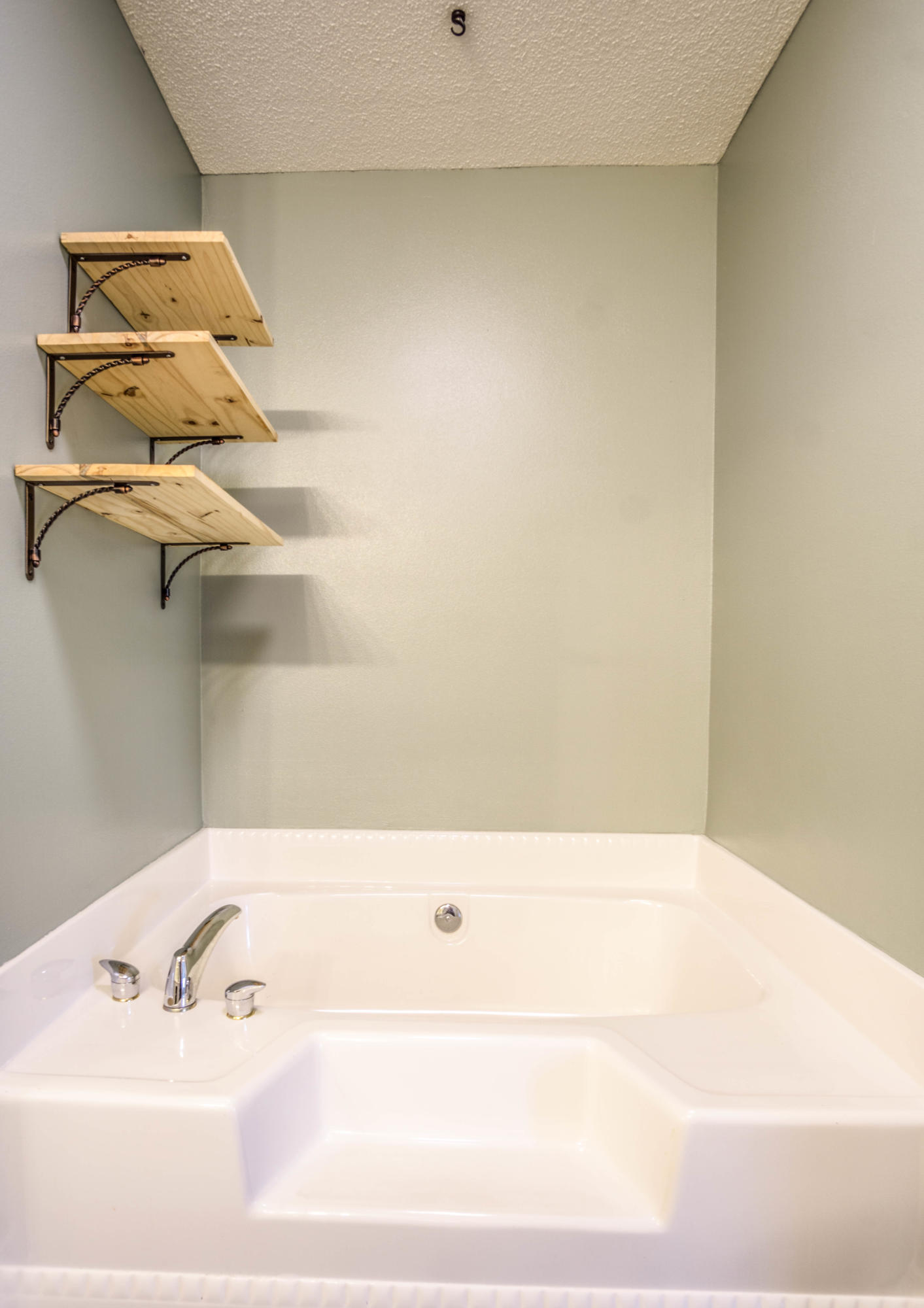 ROSS CROSSING - Residential