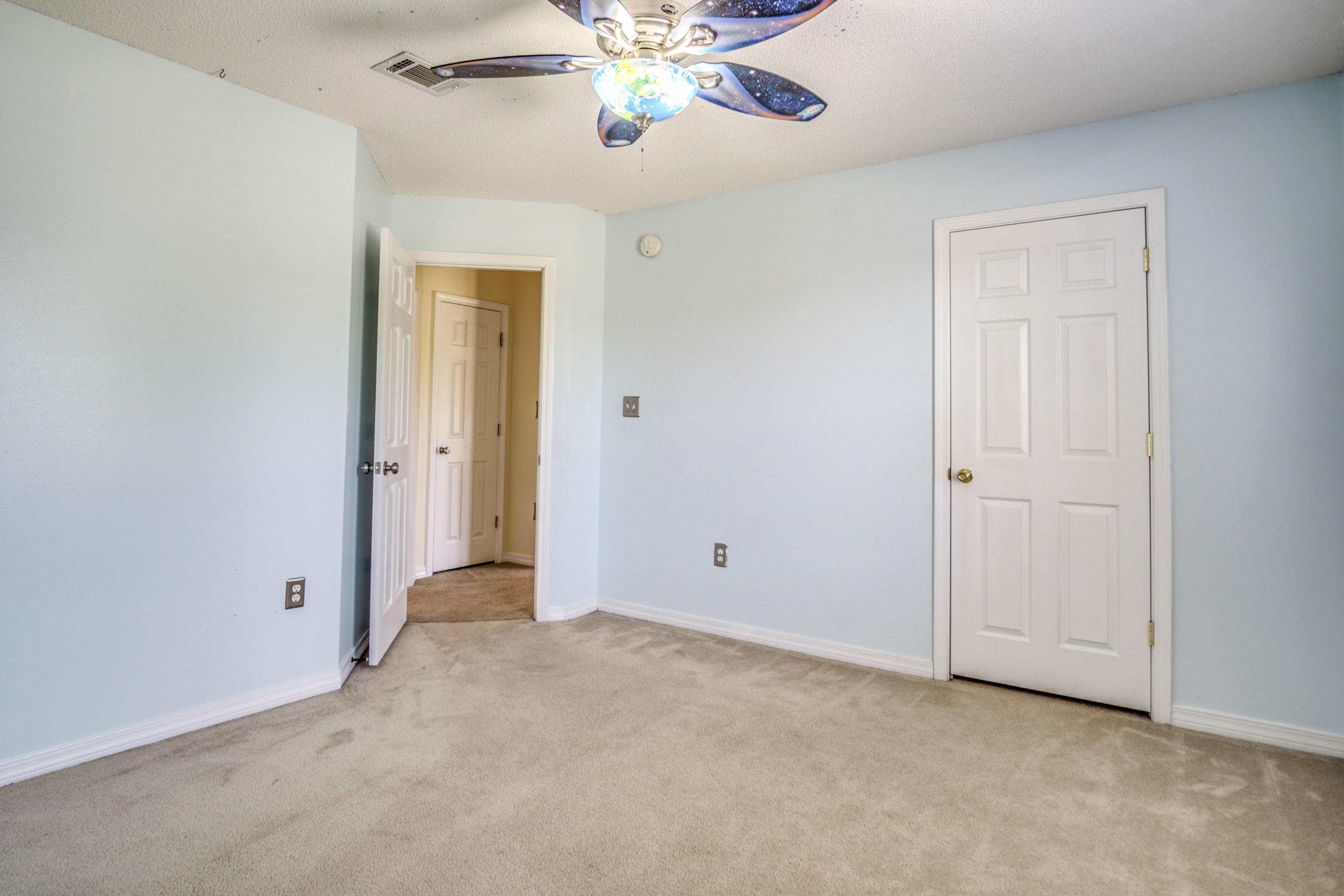 ROSS CROSSING - Residential