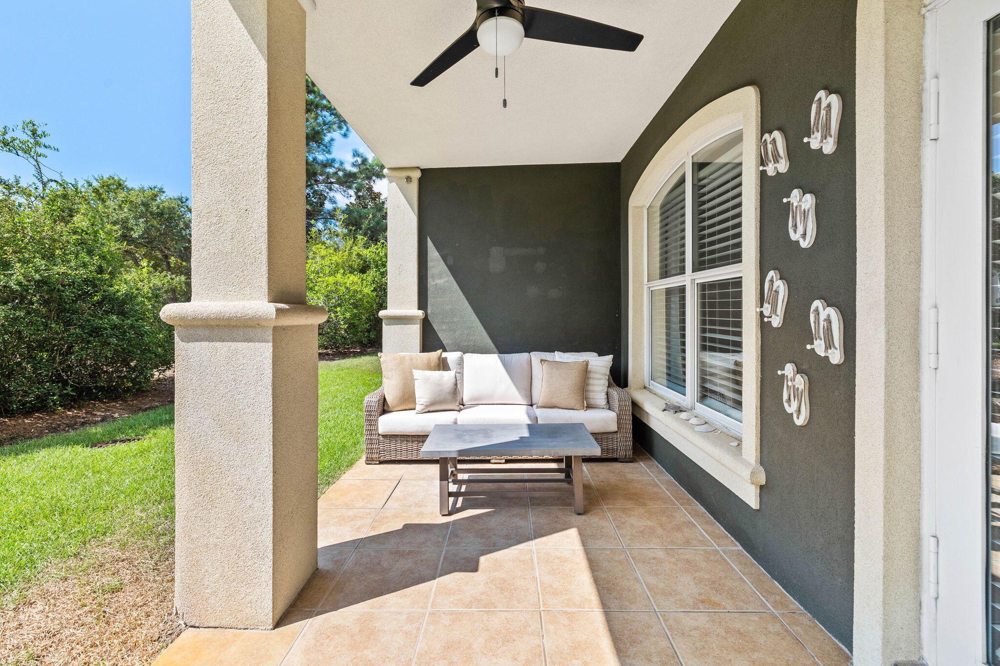 SEAVIEW VILLAS - Residential