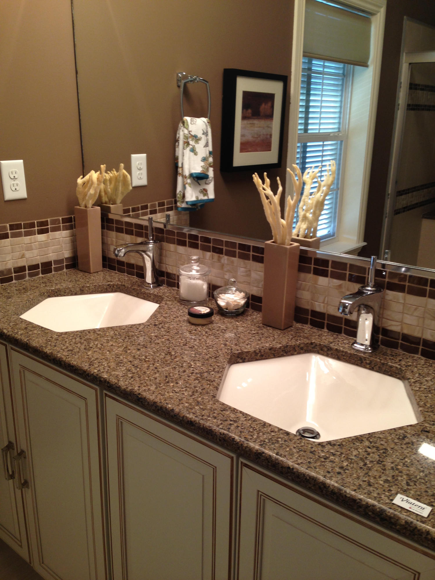 Dune Top Manor - Residential