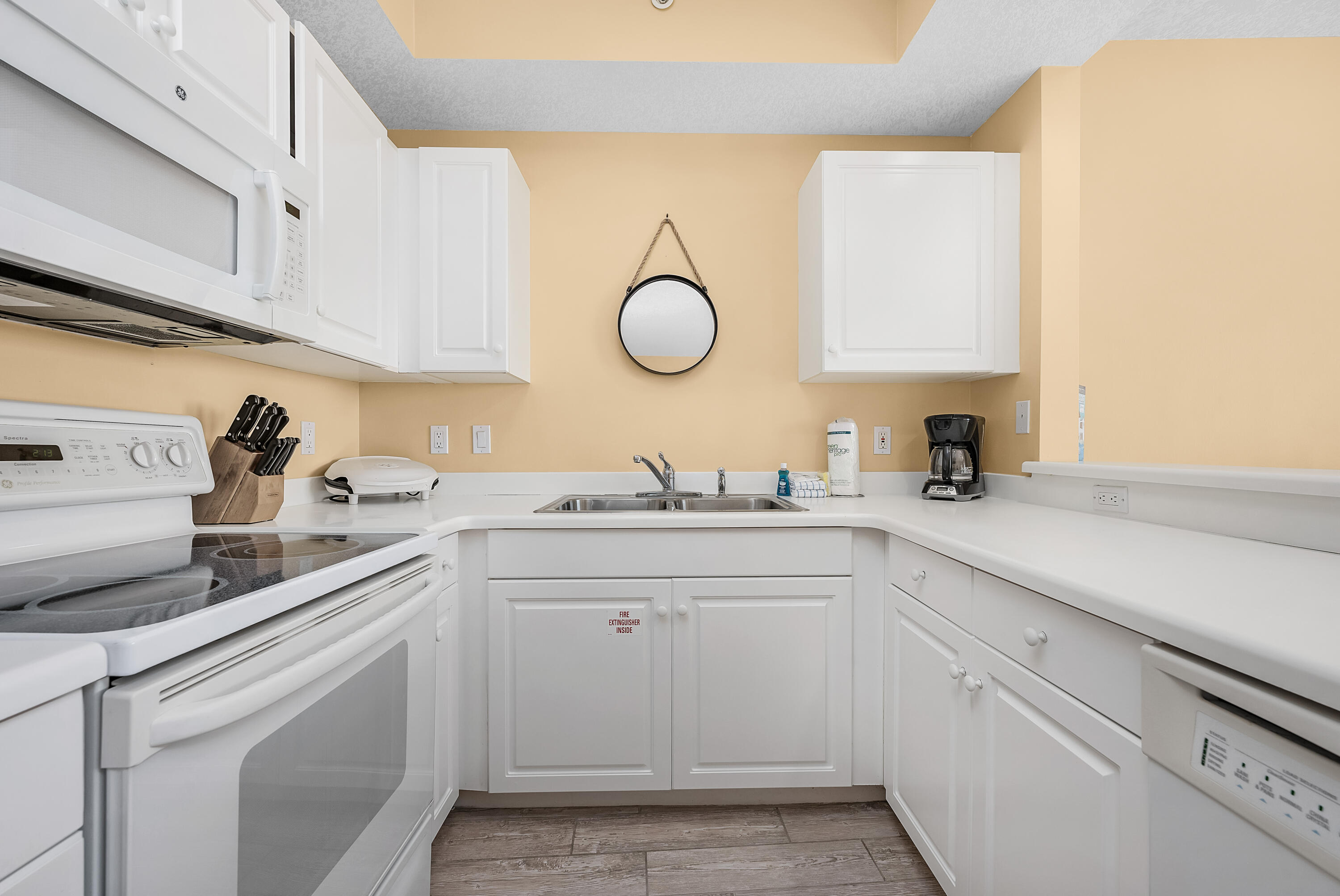 DESTIN WEST BEACH & BAY RESORT-GULFSIDE - Residential