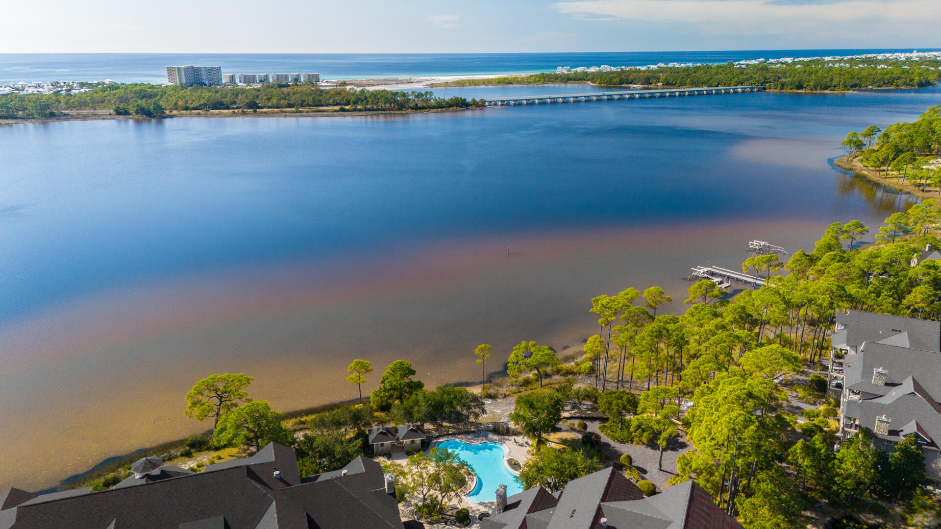 WILD HERON LAKESIDE LODGE - Residential