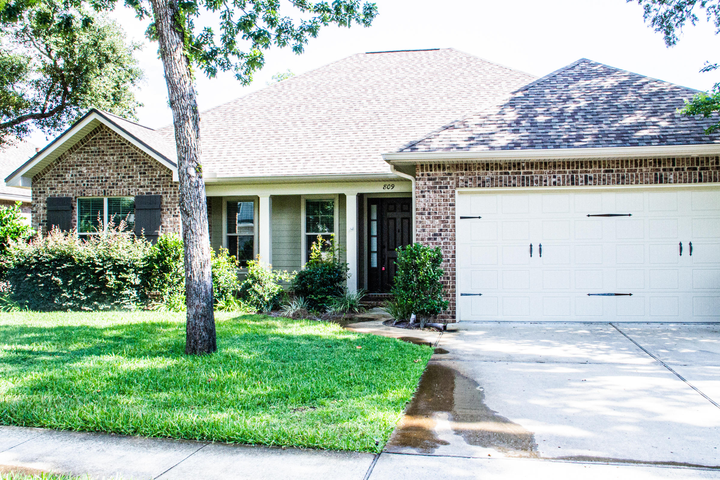 Available 04/08/25....Desired Magnolia Woods located in the heart of Niceville features this 3/2 with office space. Over 1980 sqft. boasts open concept living, elevated ceilings, 8' doors, beautiful hickory hardwoods in the living & dining room. Spacious bedrooms & laundry room. Breakfast bar, granite, nice appliance package & plenty of storage space as well as a pantry. Nice foyer & screened back porch with TV mounts included. Spacious bathrooms w/granite. The master has a bonus space/office space off the master bedroom. Privacy fenced back yard, mature landscaping, covered front porch area & 2 car garage. Lawn care is included in the rental rate. No inside smoking or vaping. Pets allowed w/owner approval & $400 non-refundable pet fee.