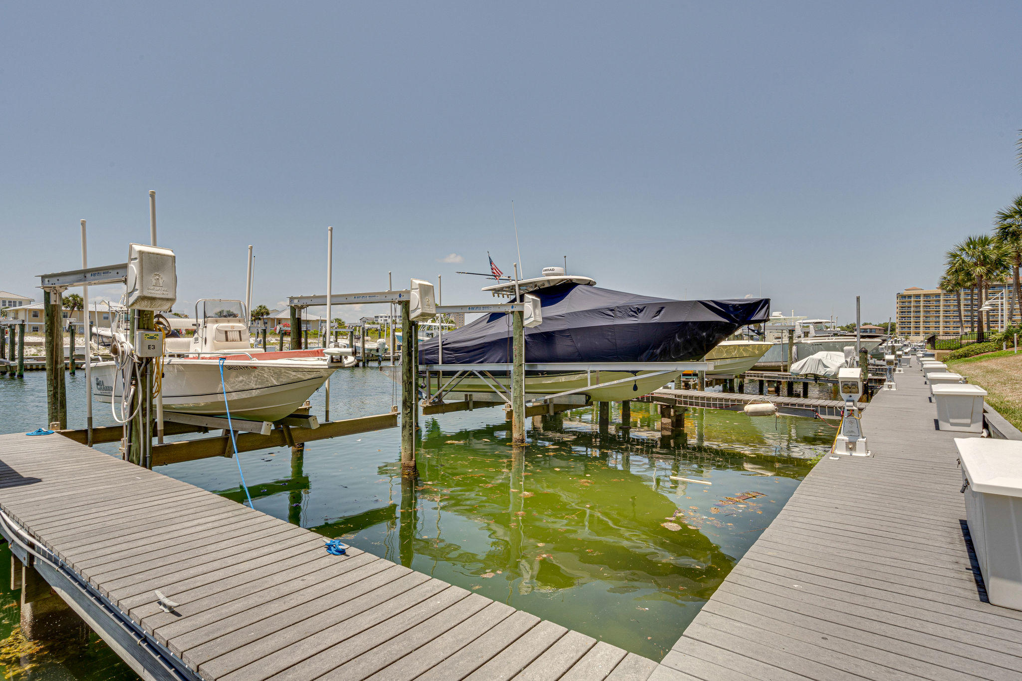 HARBOR LANDING - Residential