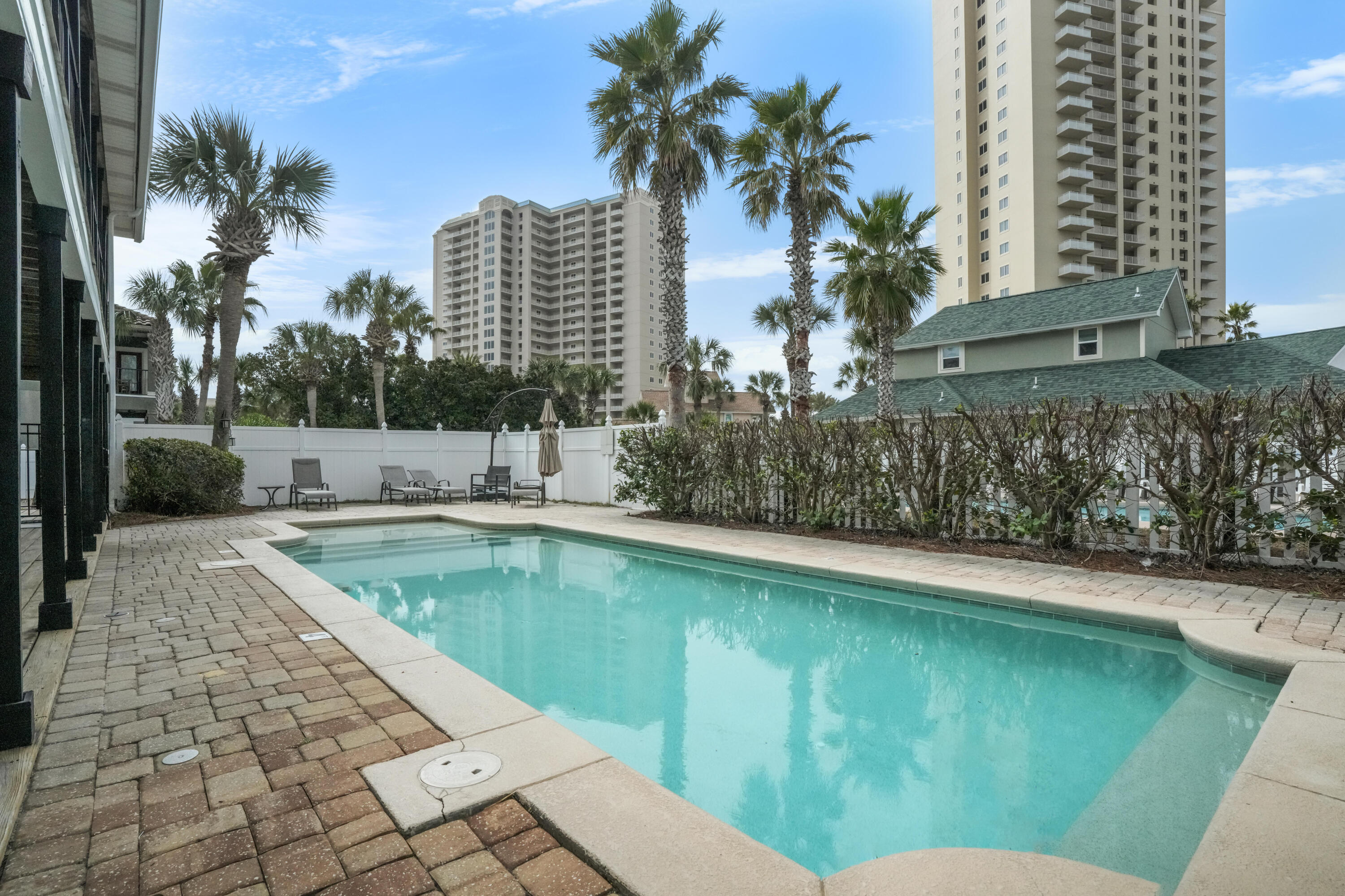 WINDANCER SHORES - Residential