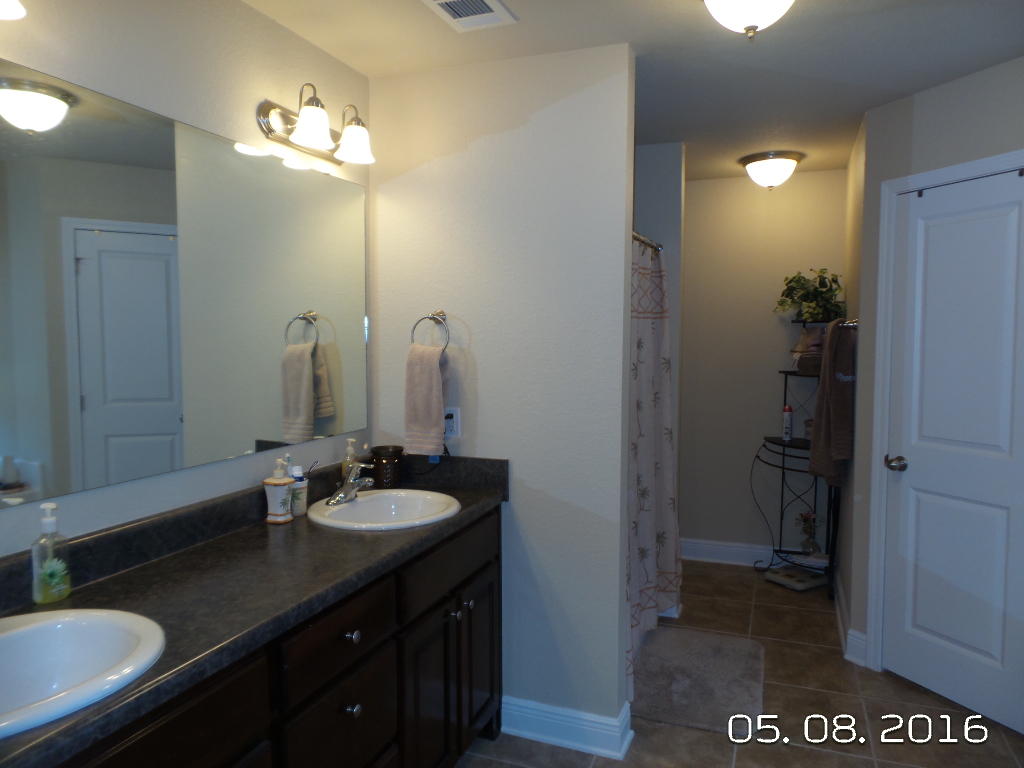 SILVERWOOD - Residential Lease