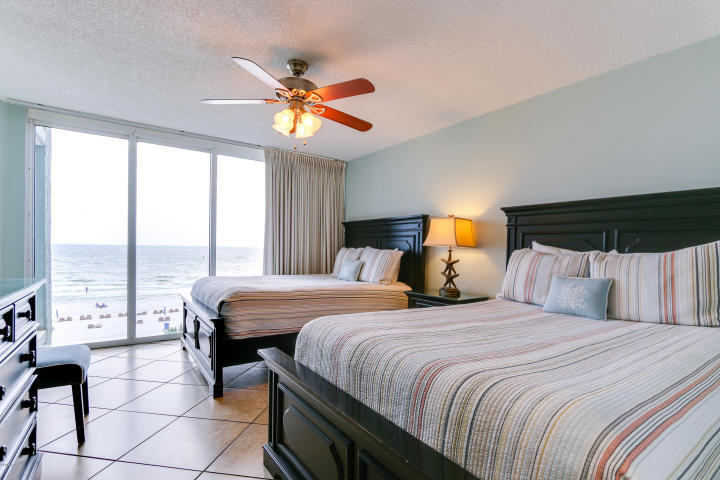 LOng Beach Towers IV - Residential