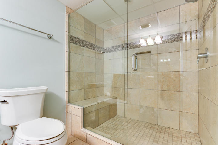 LOng Beach Towers IV - Residential