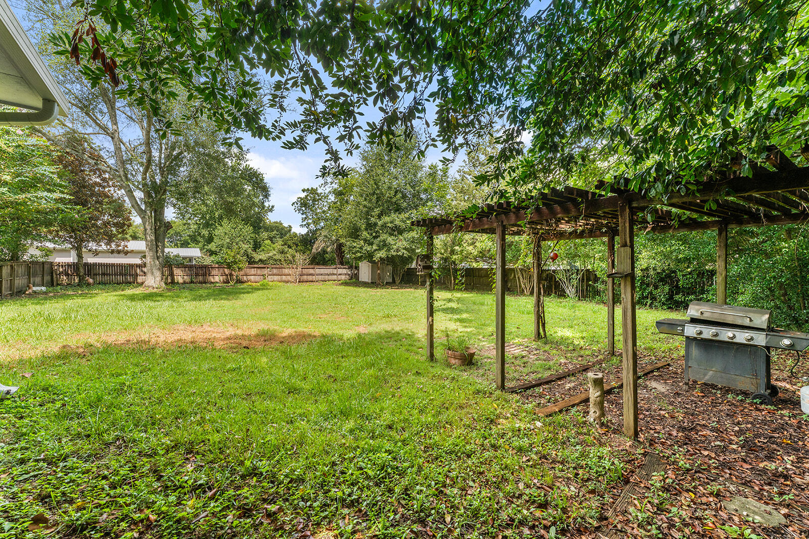 STAFFORD ESTATES - Residential