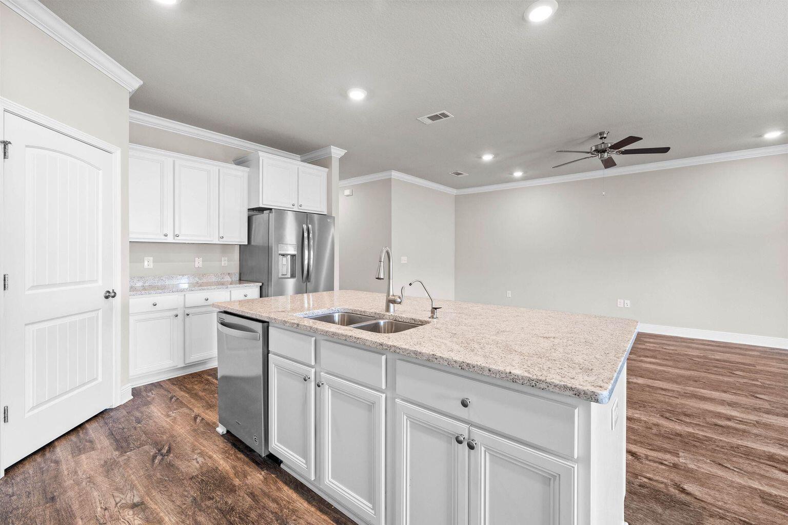 STONEGATE - Residential