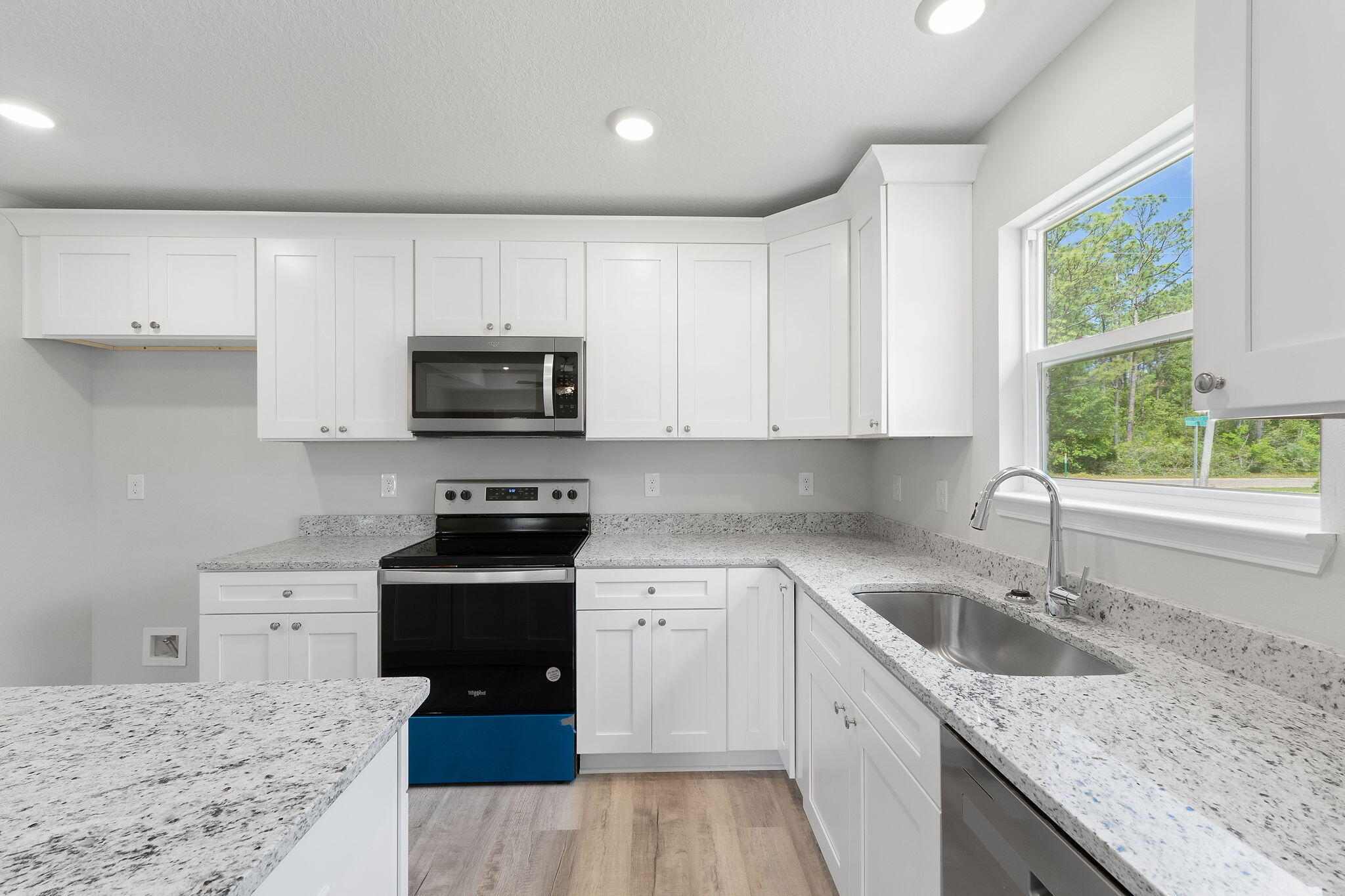 AVALON BEACH - Residential