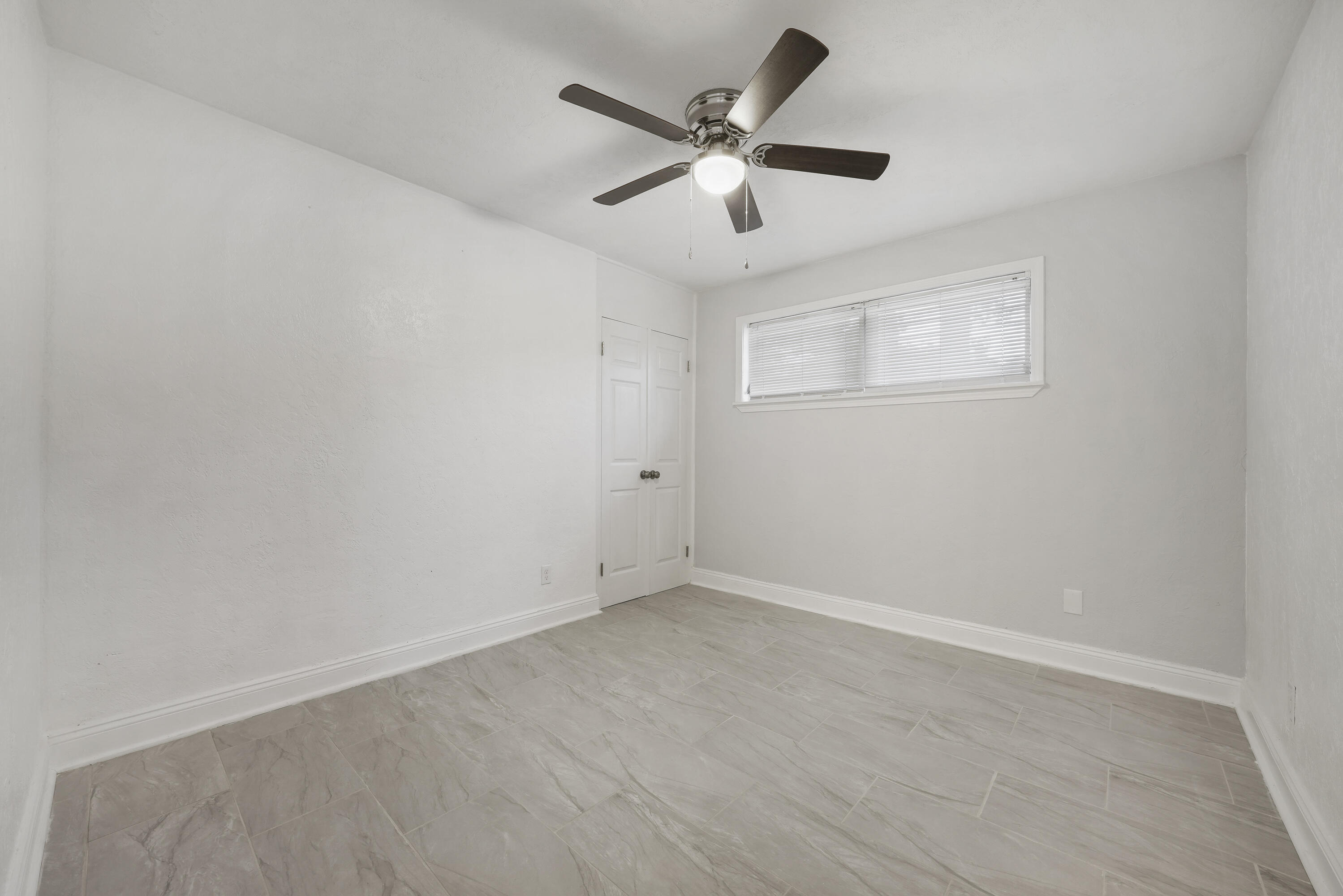 GARNIERS BEACH 2ND - Residential