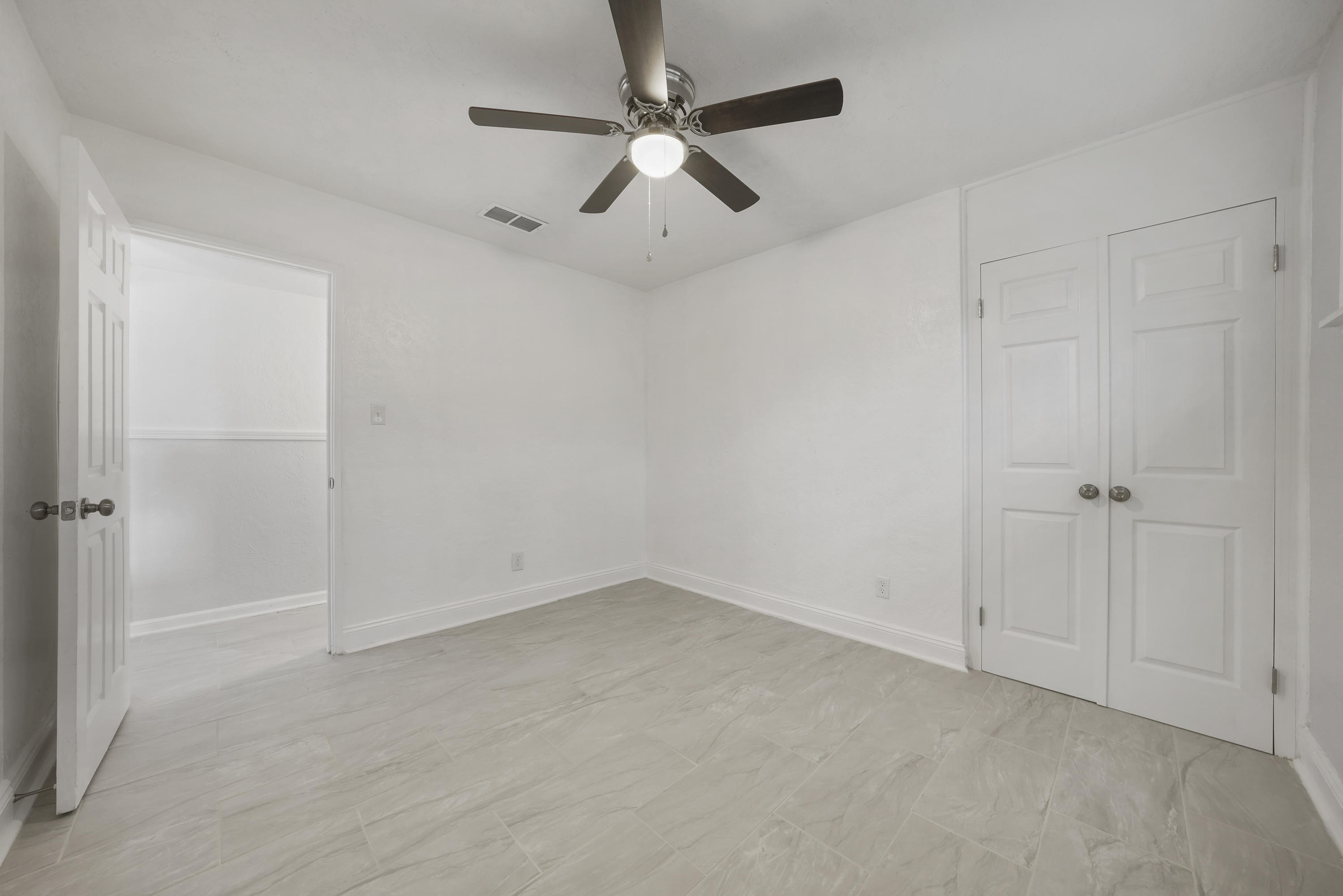 GARNIERS BEACH 2ND - Residential