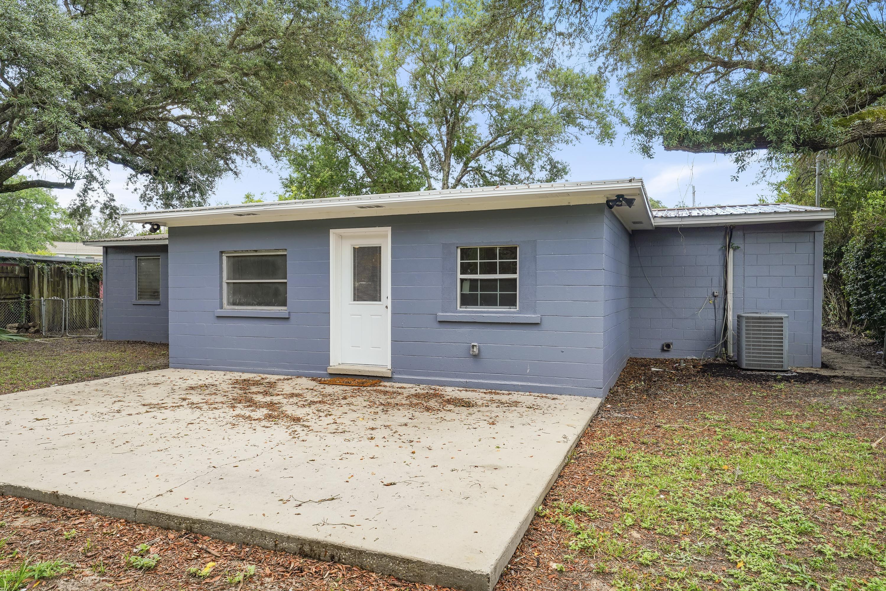 GARNIERS BEACH 2ND - Residential