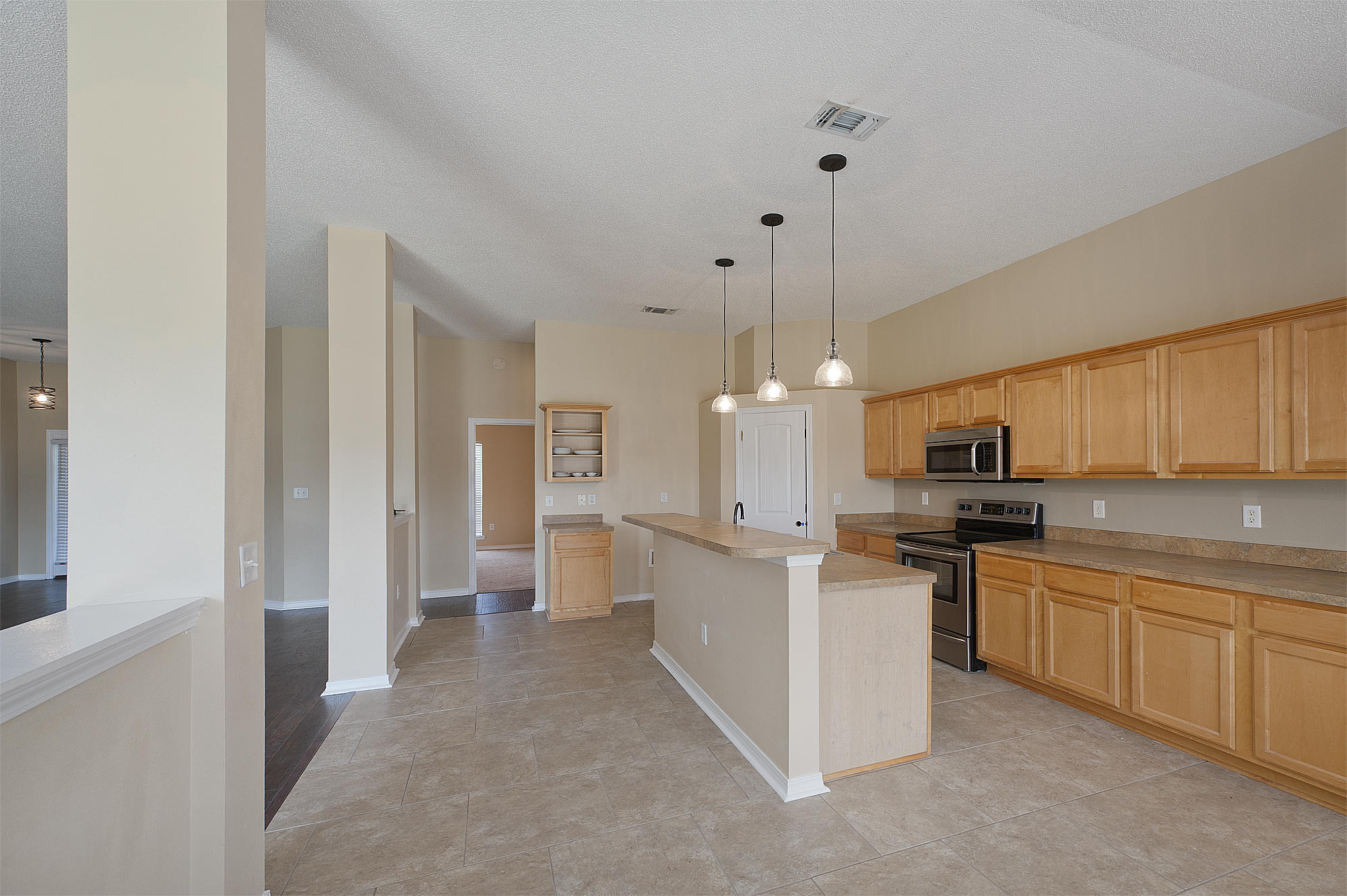 BROOKE ESTATES PH I - Residential