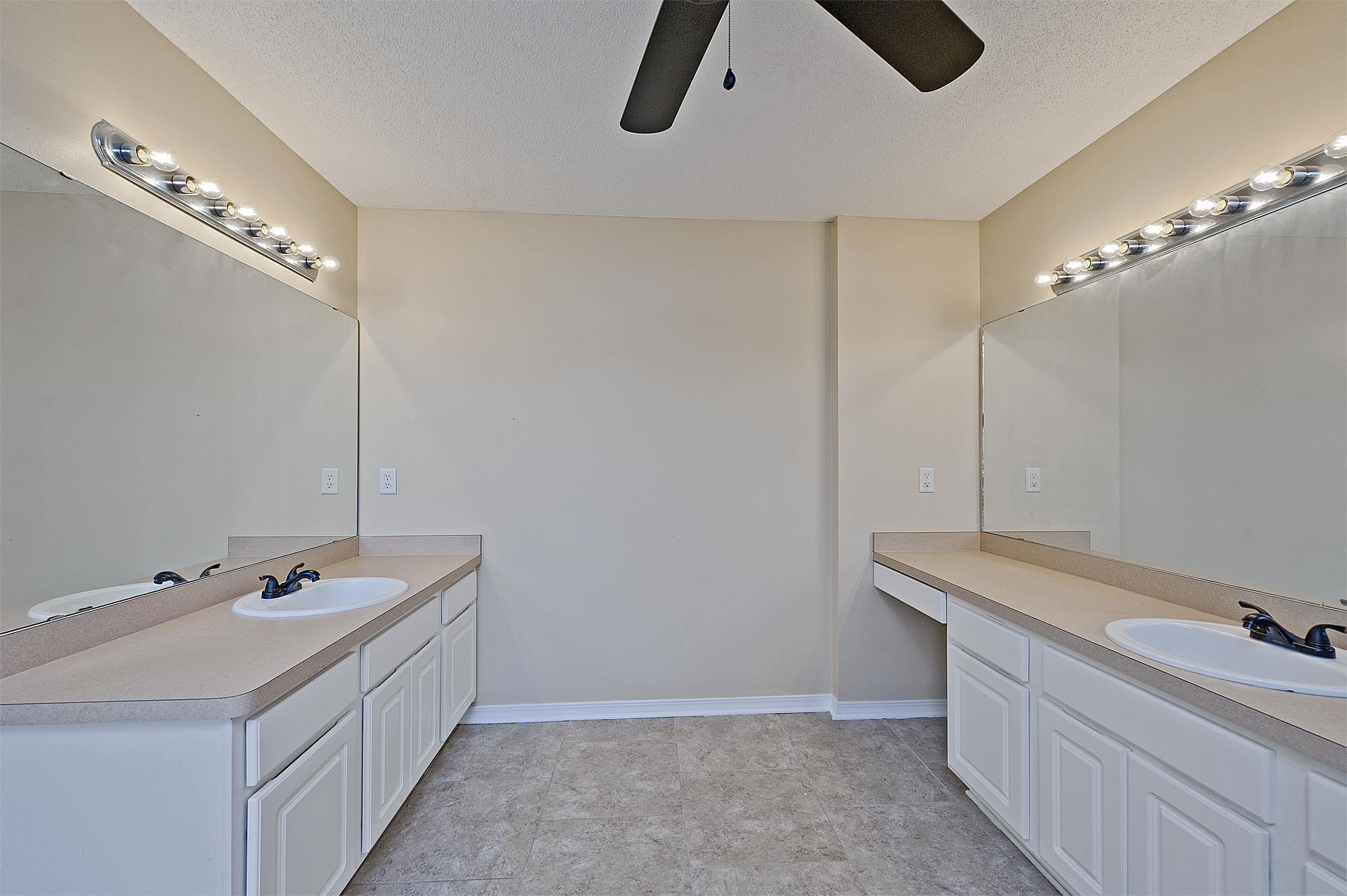 BROOKE ESTATES PH I - Residential